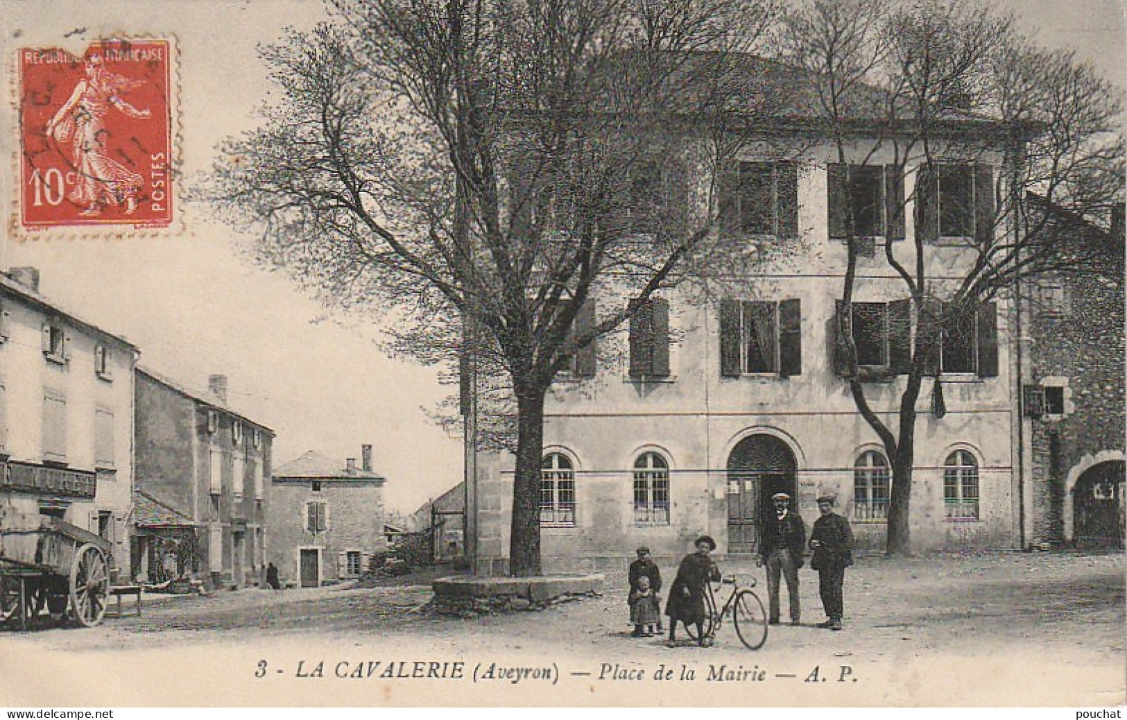 OP 20-(12) LA CAVALERIE - PLACE DE LA MAIRIE - VILLAGEOIS - 2 SCANS - La Cavalerie