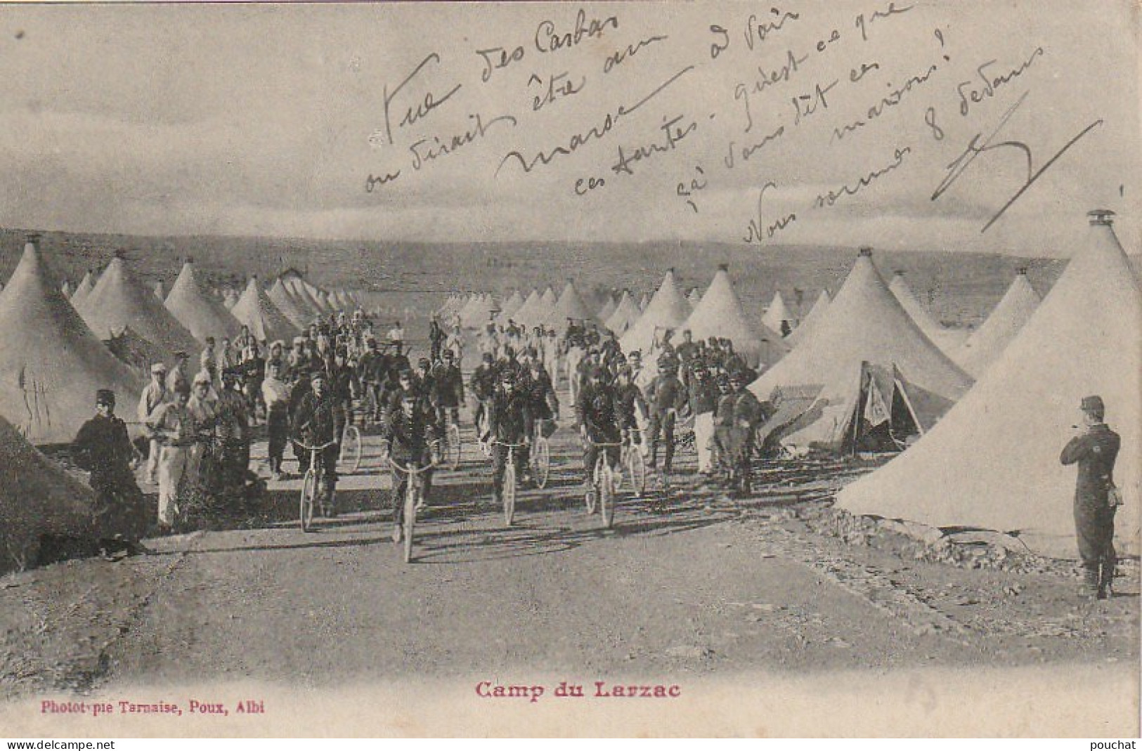 OP 22-(12) CAMP DU LARZAC  - CAMPEMENT TENTES - SOLDATS , MILITAIRES A VELO - 2 SCANS - La Cavalerie