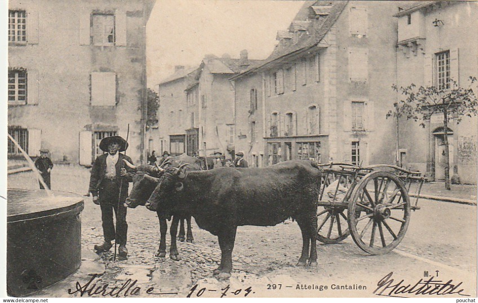 OP 23- ATTELAGE CANTALIEN - PAYSAN AVEC  CARRIOLE ET BOEUFS - 2 SCANS - Auvergne