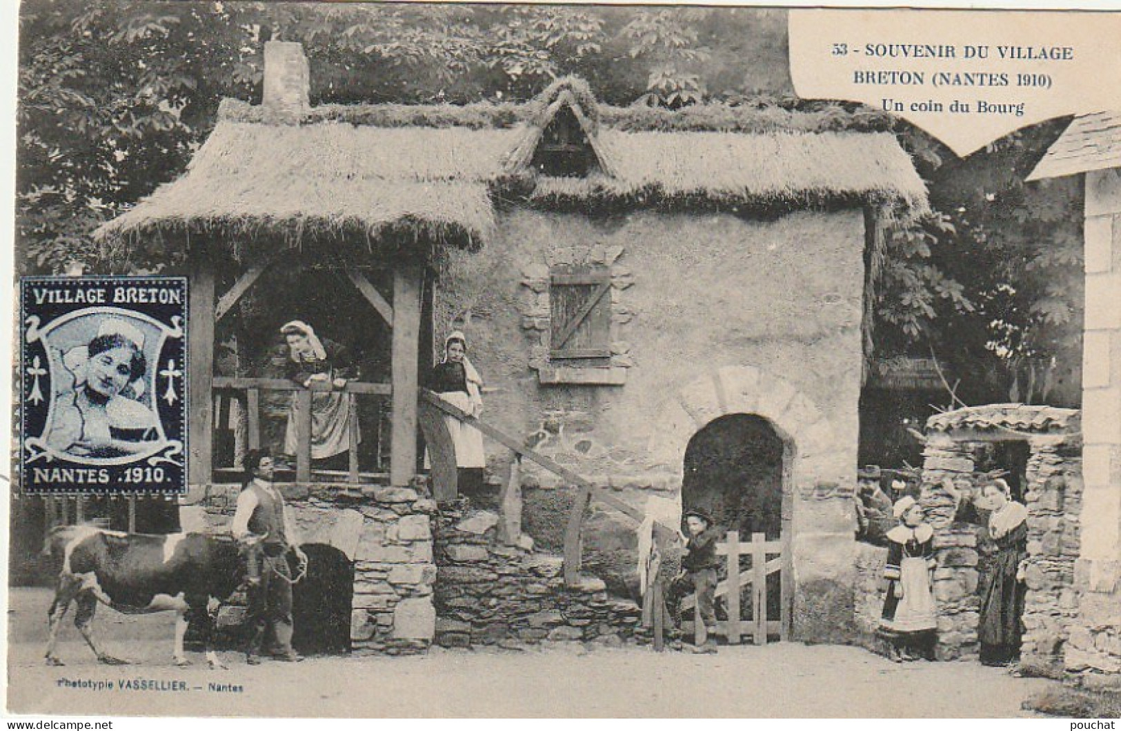 OP 23-(44) SOUVENIR DU VILLAGE BRETON ( NANTES 1910 ) - UN COIN DU BOURG - VIGNETTE -  2 SCANS - Pays De La Loire