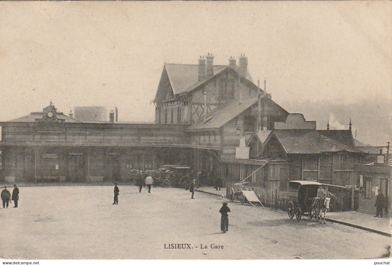 PE 3-(14) LISIEUX - LA GARE - ATTELAGES - ANIMATION - 2 SCANS - Lisieux