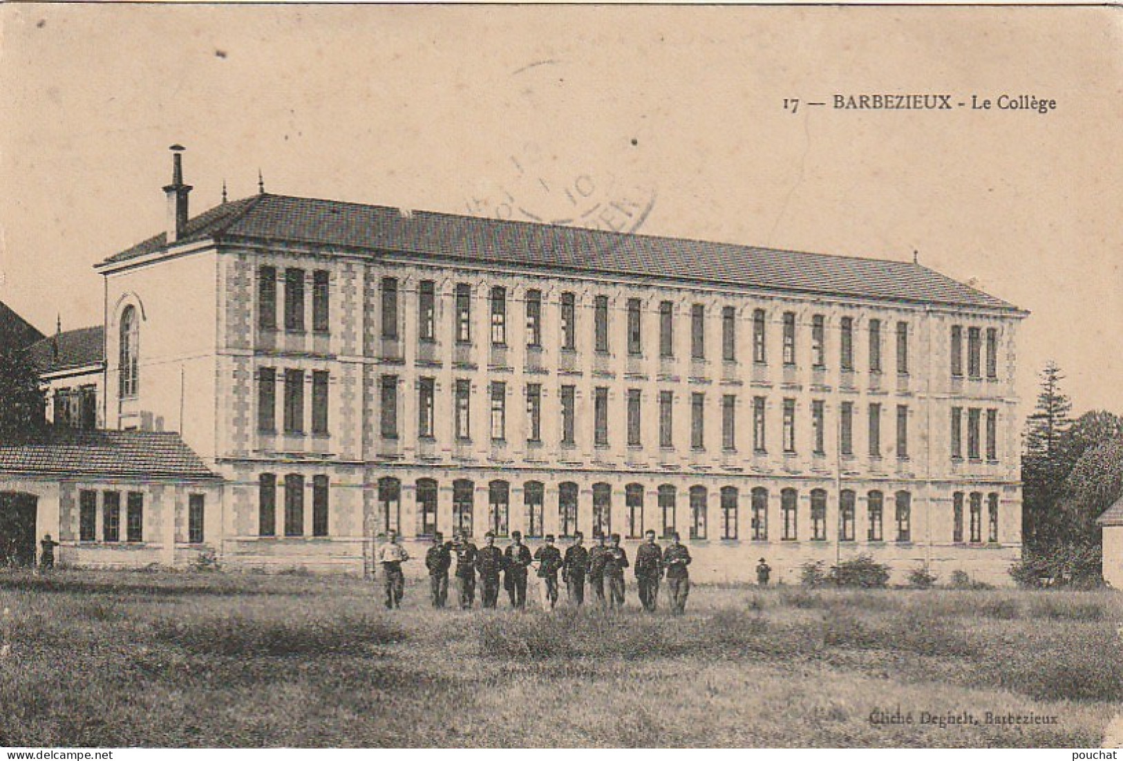 PE 7-(16) BARBEZIEUX - LE COLLEGE  - MILITAIRES - 2 SCANS - Autres & Non Classés