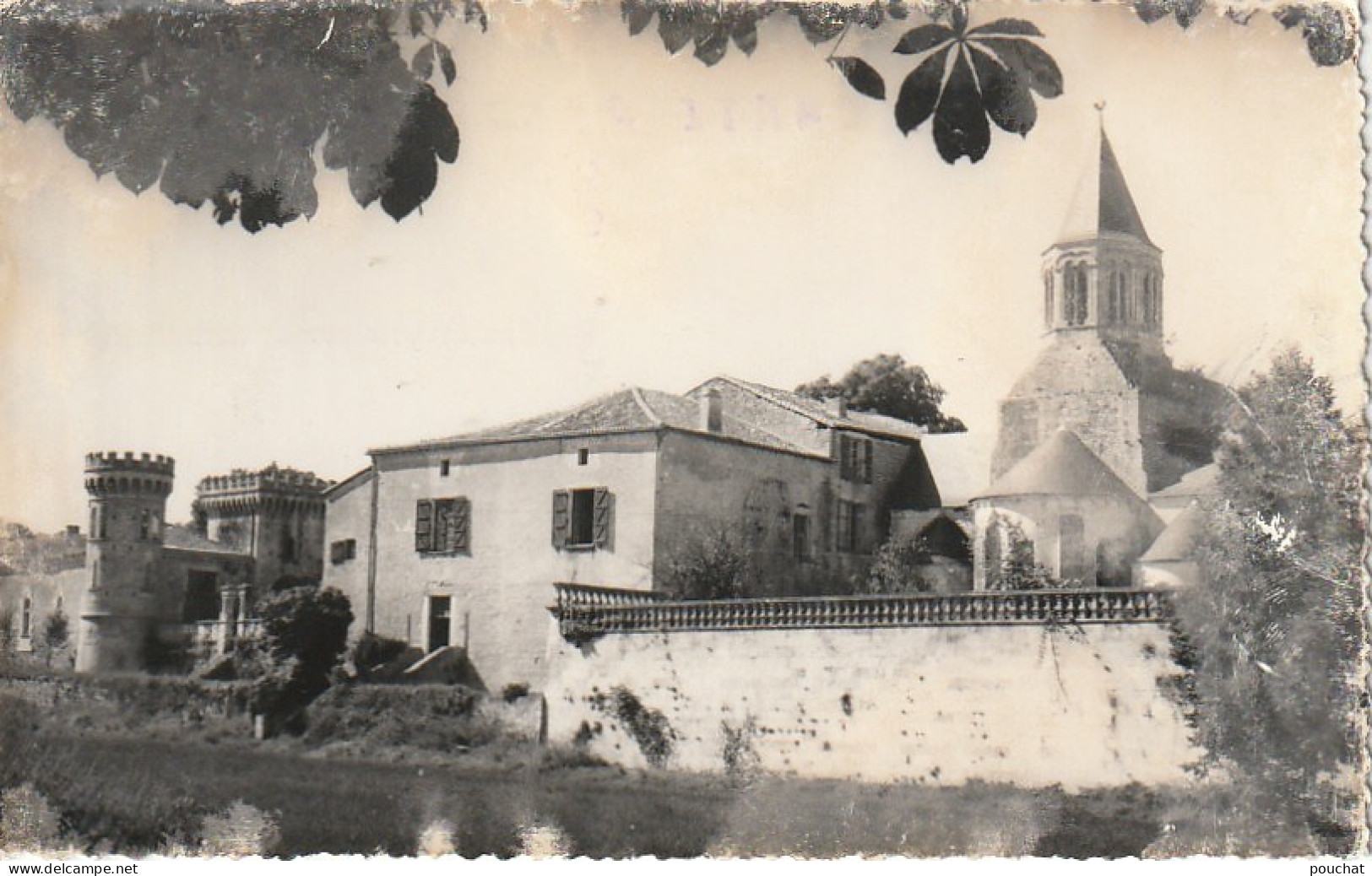 PE 8-(16) TORSAC - LE CHATEAU ET L' EGLISE - 2 SCANS - Autres & Non Classés