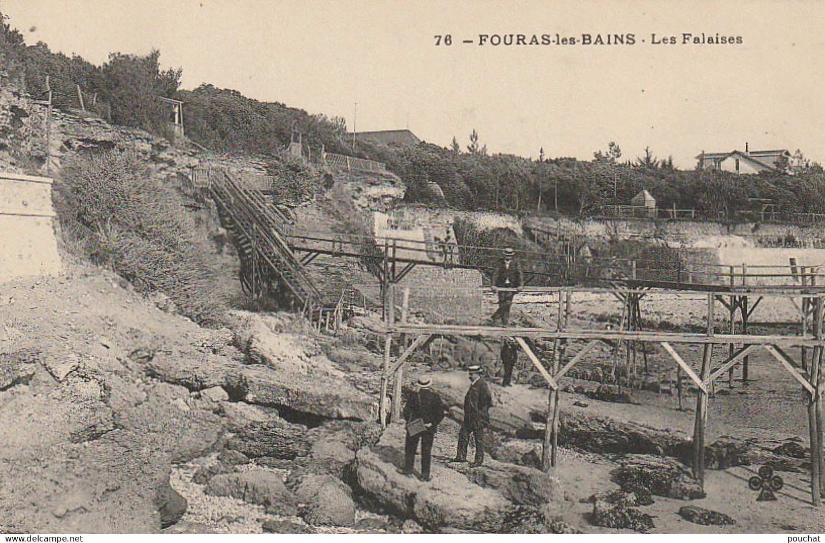 PE 9-(17) FOURAS LES BAINS - LES FALAISES - PONTONS - 2 SCANS - Fouras-les-Bains