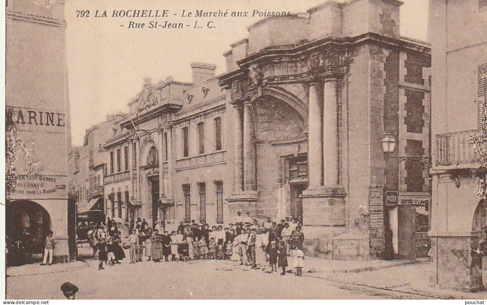 PE 10-(17) LA ROCHELLE - LE MARCHE AUX POISSONS - RUE SAINT JEAN - ANIMATION - 2 SCANS - La Rochelle
