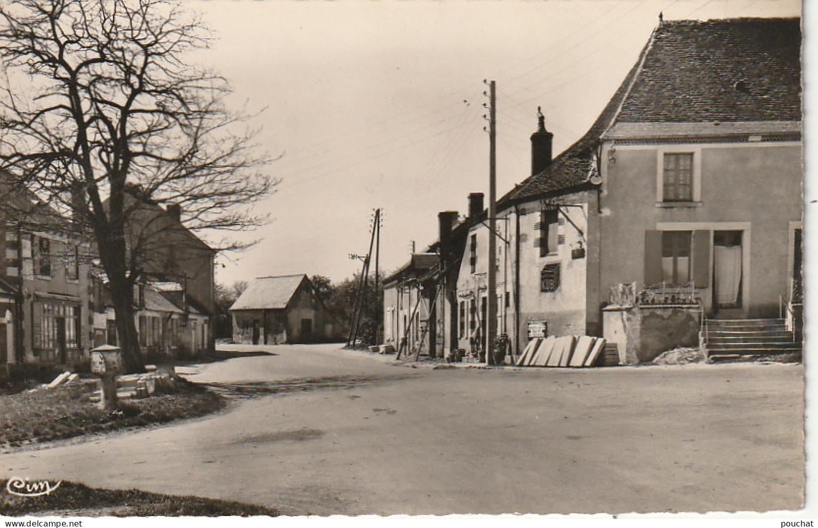 PE 12 -(18) VIGNOUX SOUS LES AIX - ROUTE DE BOURGES - 2 SCANS - Autres & Non Classés