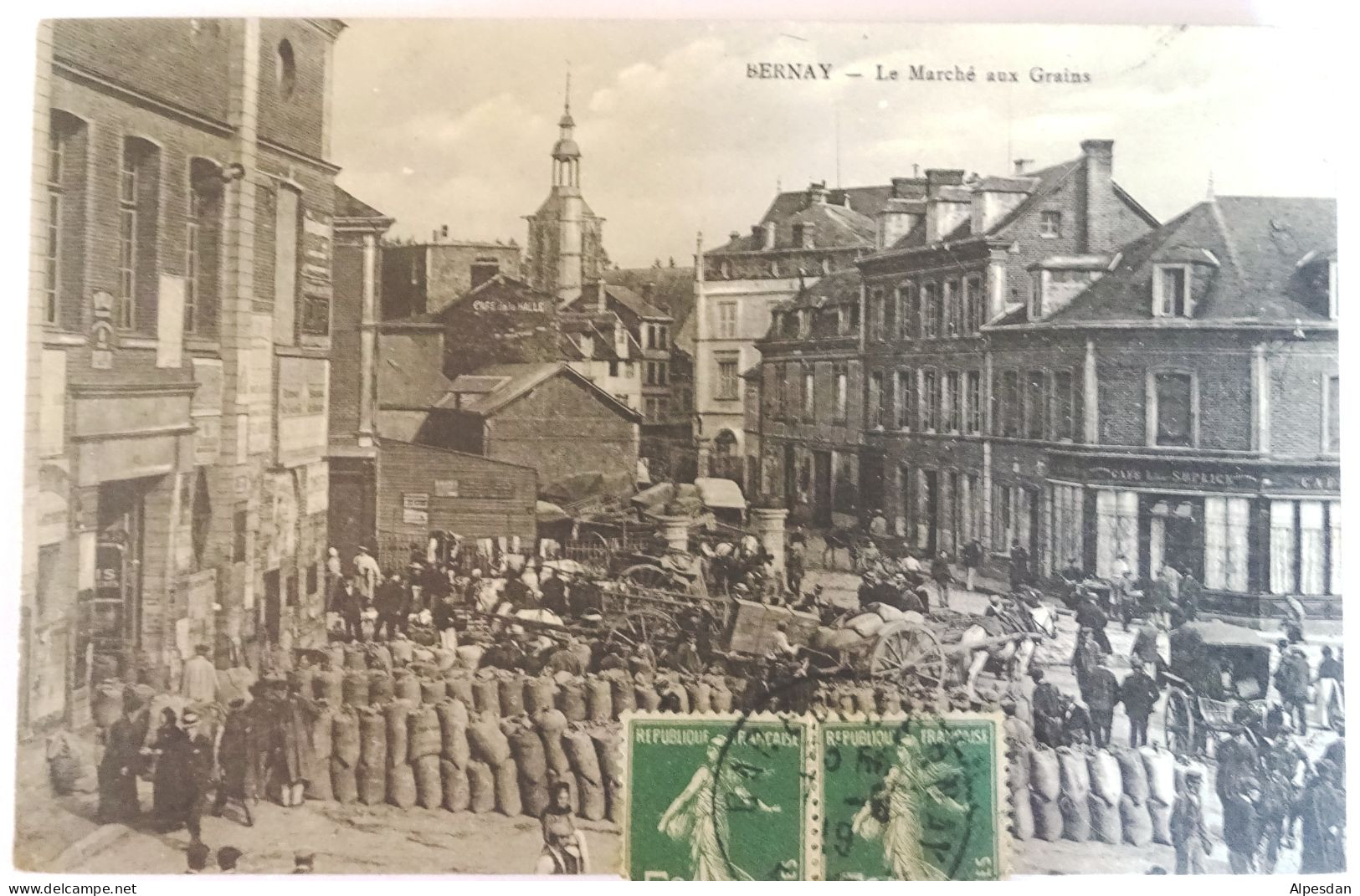 BERNAY. Le Marché Aux Grains - Bernay