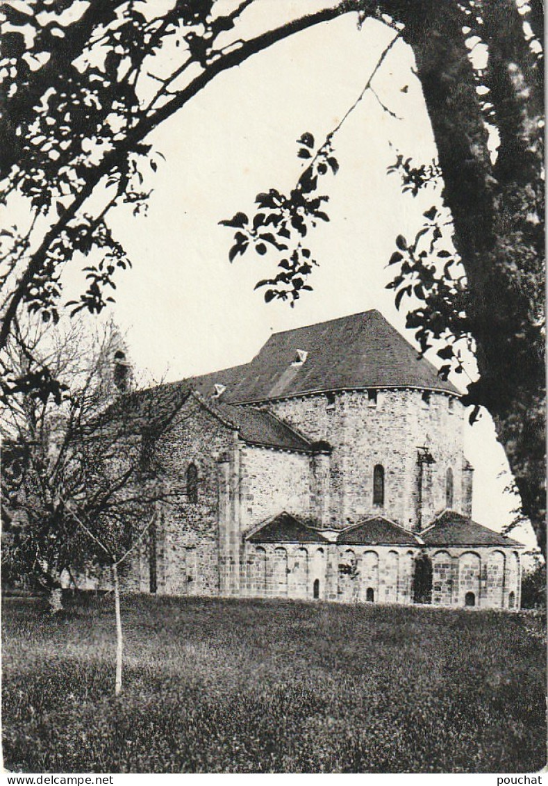 PE 14 -(19)  POMPADOUR - L' EGLISE D' ARNAC - 2 SCANS - Autres & Non Classés