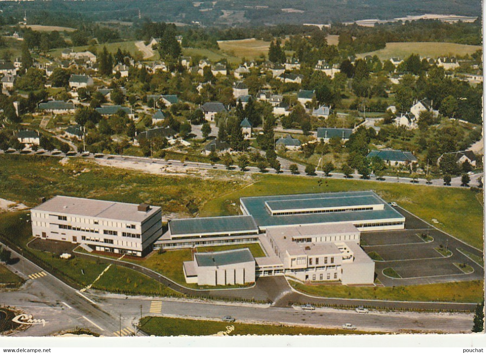 PE 15 -(19) EGLETONS - VUE AERIENNE - INSTITUT UNIVERSITAIRE DE TECHNOLOGIE - CARTE COULEURS  - 2 SCANS - Egletons