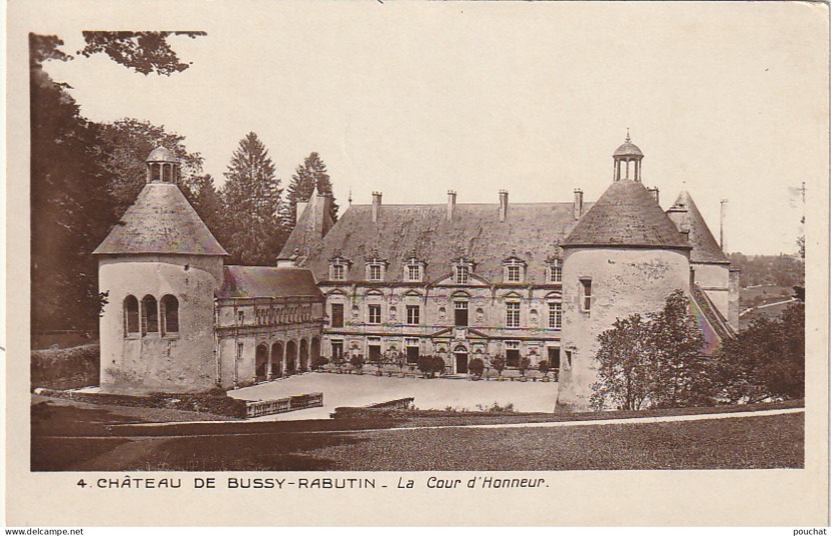 PE 21-(21) CHATEAU DE BUSSY RABUTIN - LA COUR D' HONNEUR  - 2 SCANS - Sonstige & Ohne Zuordnung