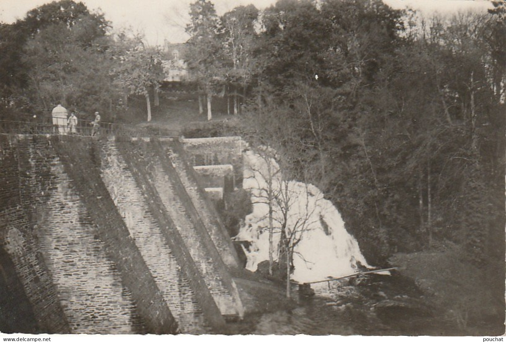 PE 23-(22) BARRAGE DE BOSMELEAC PRES D' UZEL - LA CASCADE - 2 SCANS - Bosméléac