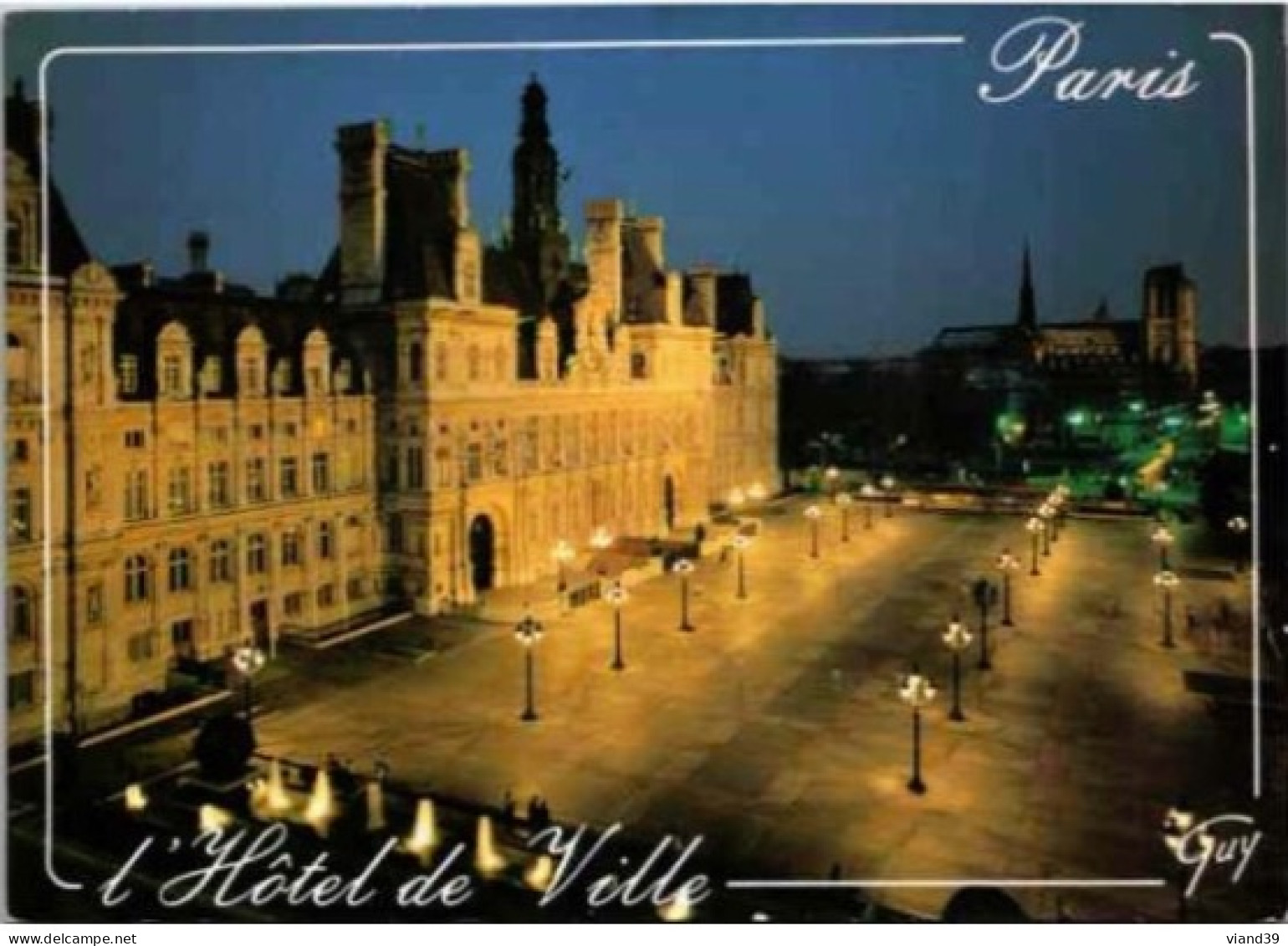 PARIS. -  L'Hôtel De Ville. Et La Place Illuminée.         Circulée.1993 - Other Monuments