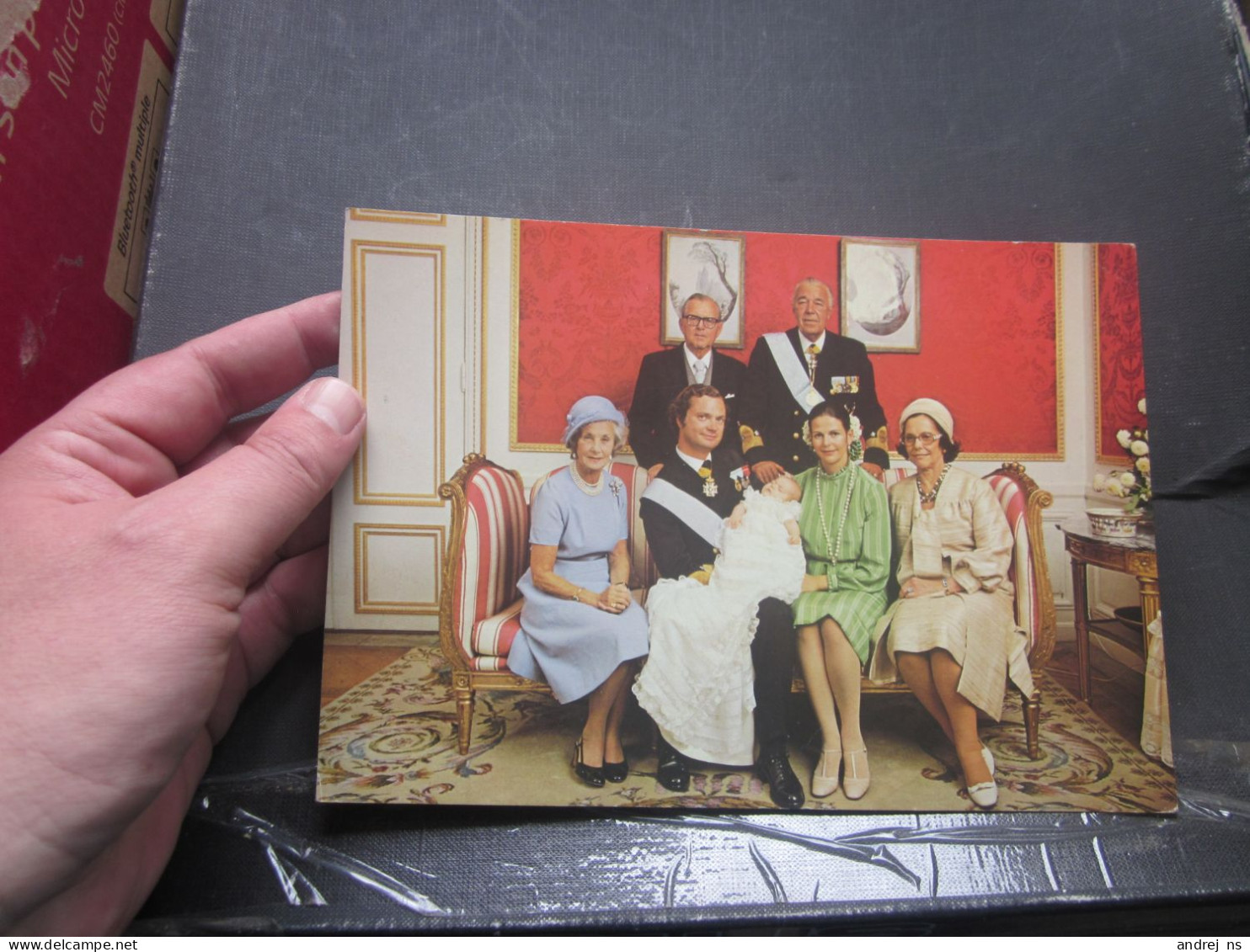 H M King Carl XVI Gustaf H M Queen Silvia And Princess Victoria Prince Bertil.... Big Postcards - Personnages Historiques