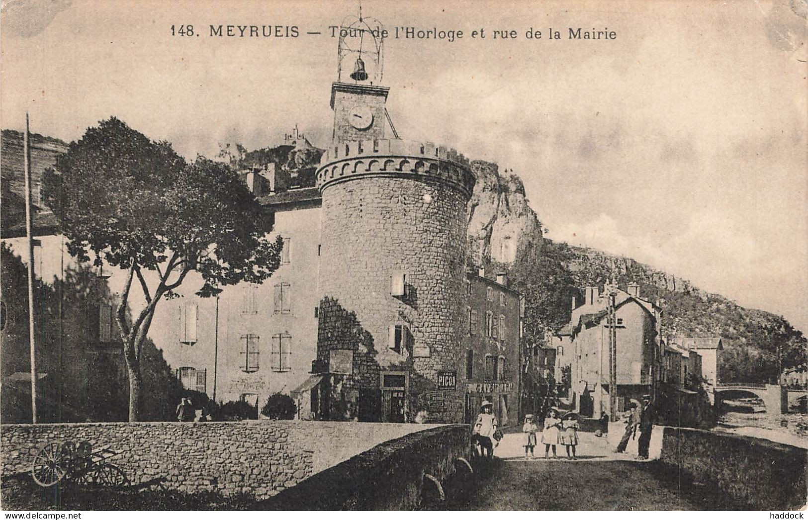 MEYRUEIS : TOUR DE L'HORLOGE ET RUE DE LA MAIRIE - Meyrueis