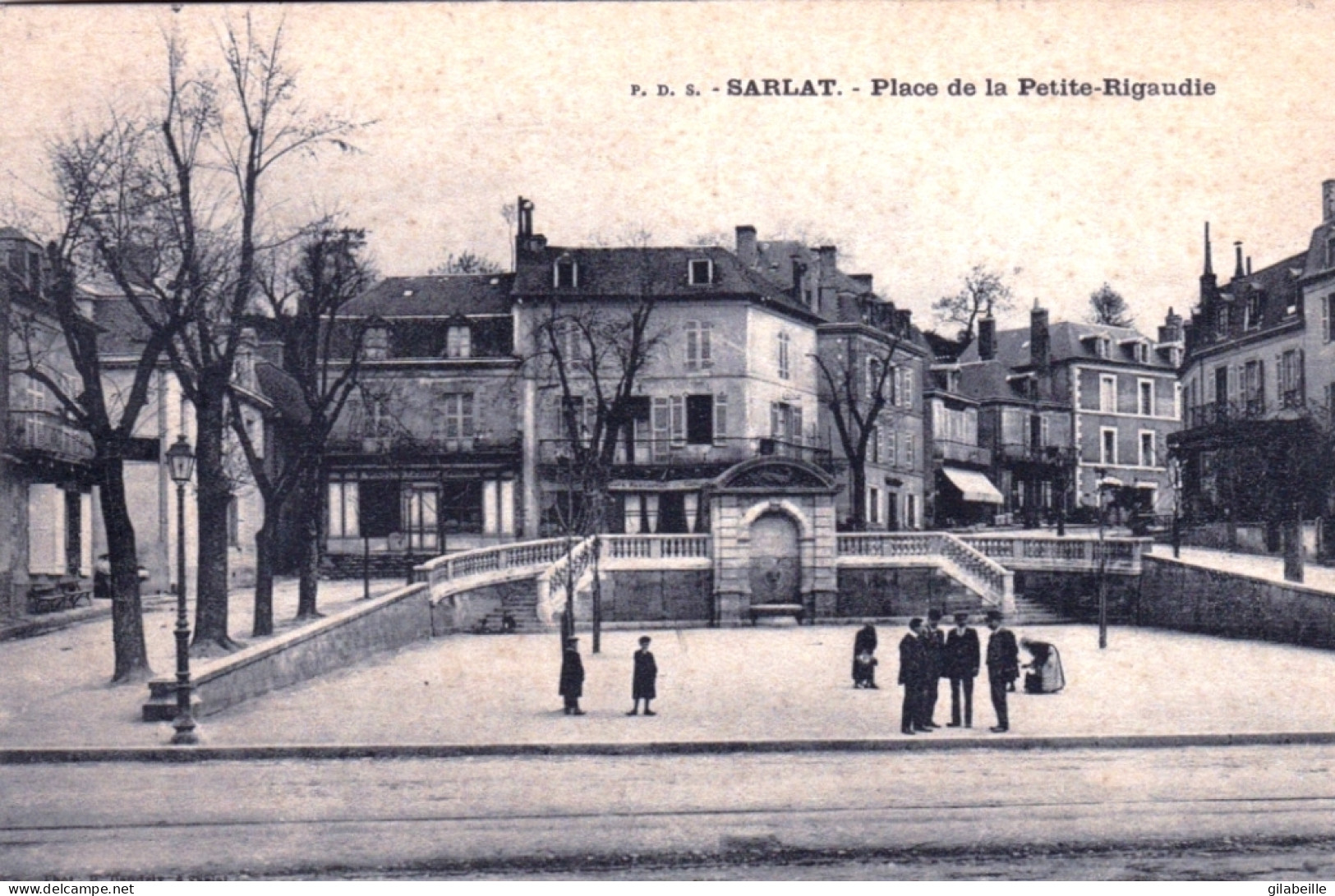 24 - SARLAT - Place De La Petite Rigaudie - Sarlat La Caneda