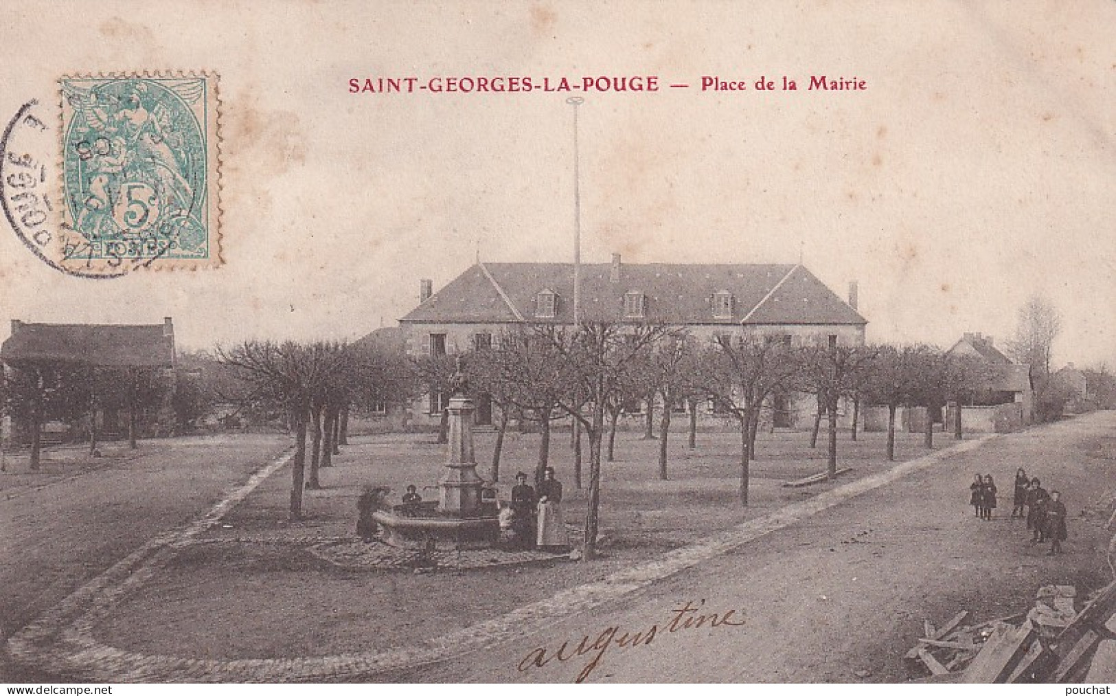 OP 44-(23) SAINT GEORGES LA POUGE - PLACE DE LA MAIRIE - ANIMATION PRES DE LA FONTAINE - Autres & Non Classés