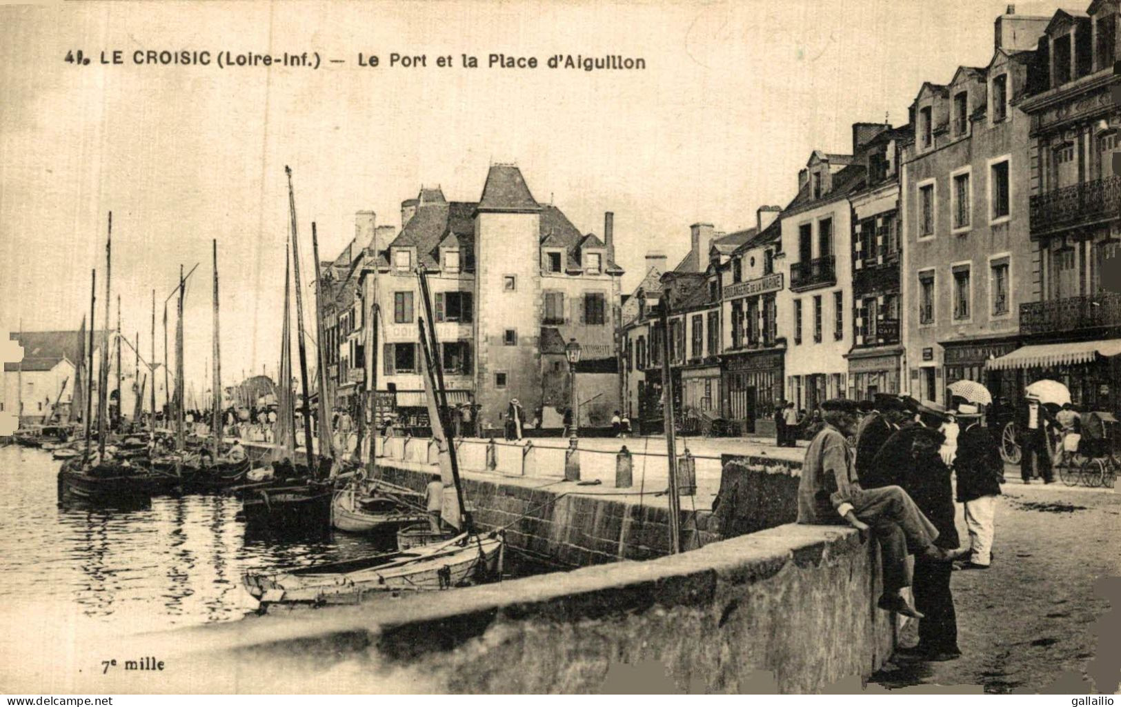 LE CROISIC LE PORT ET LA PLACE D'AIGUILLON - Le Croisic