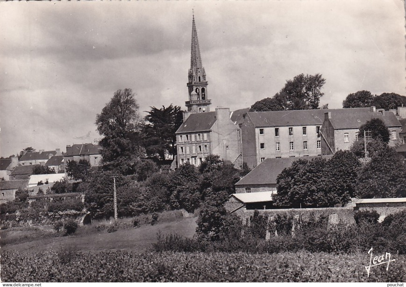 PE 31-(29) ELLIANT - VUE GENERALE - VUE SUR LE CLOCHER - Elliant