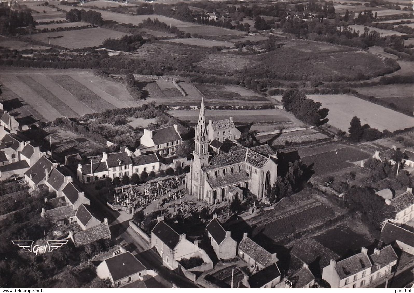 PE 31-(29) PLOBANNALEC - PLACE DE L'EGLISE - VUE AERIENNE - Plobannalec-Lesconil