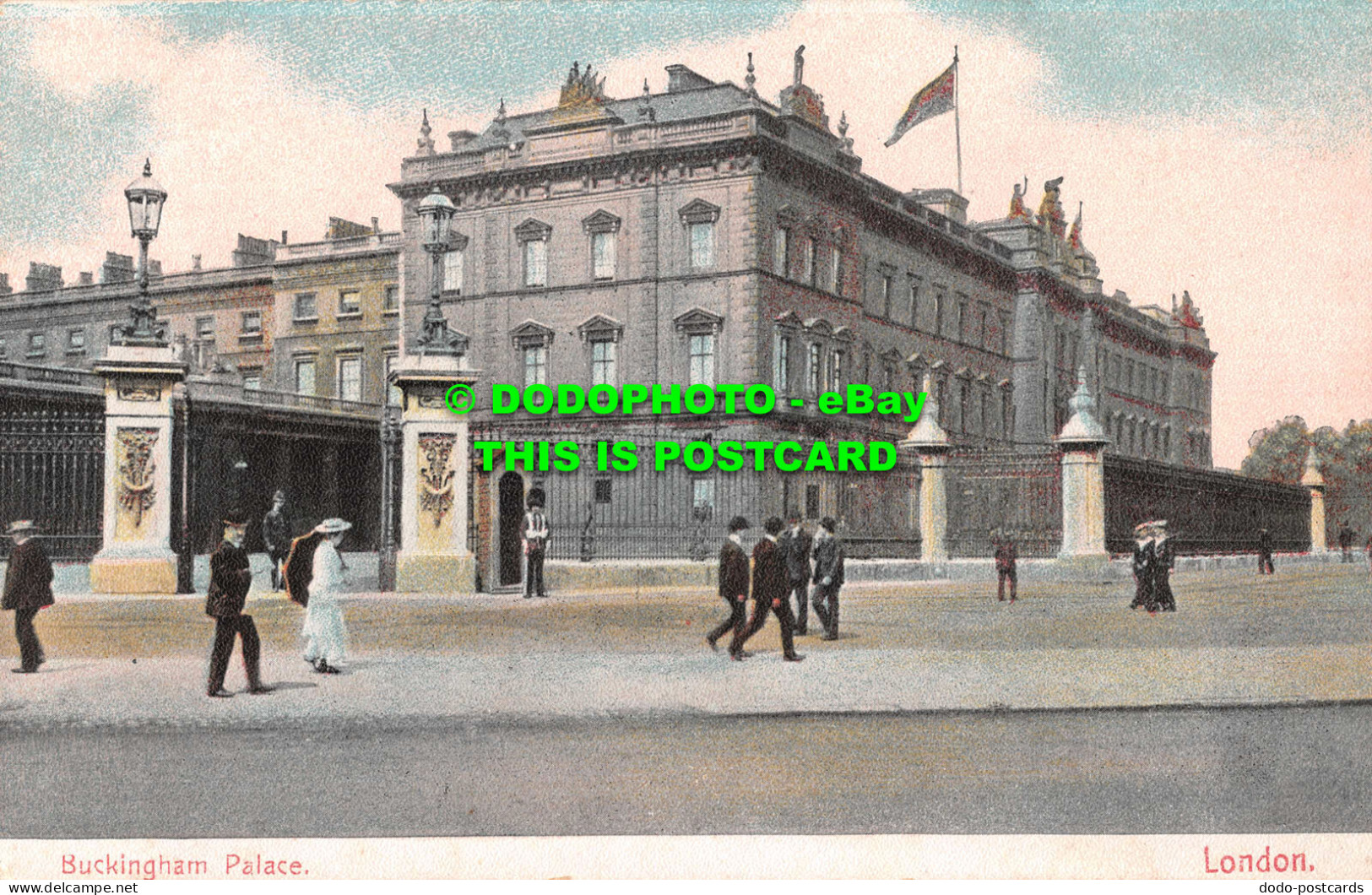 R549226 London. Buckingham Palace. Postcard - Sonstige & Ohne Zuordnung