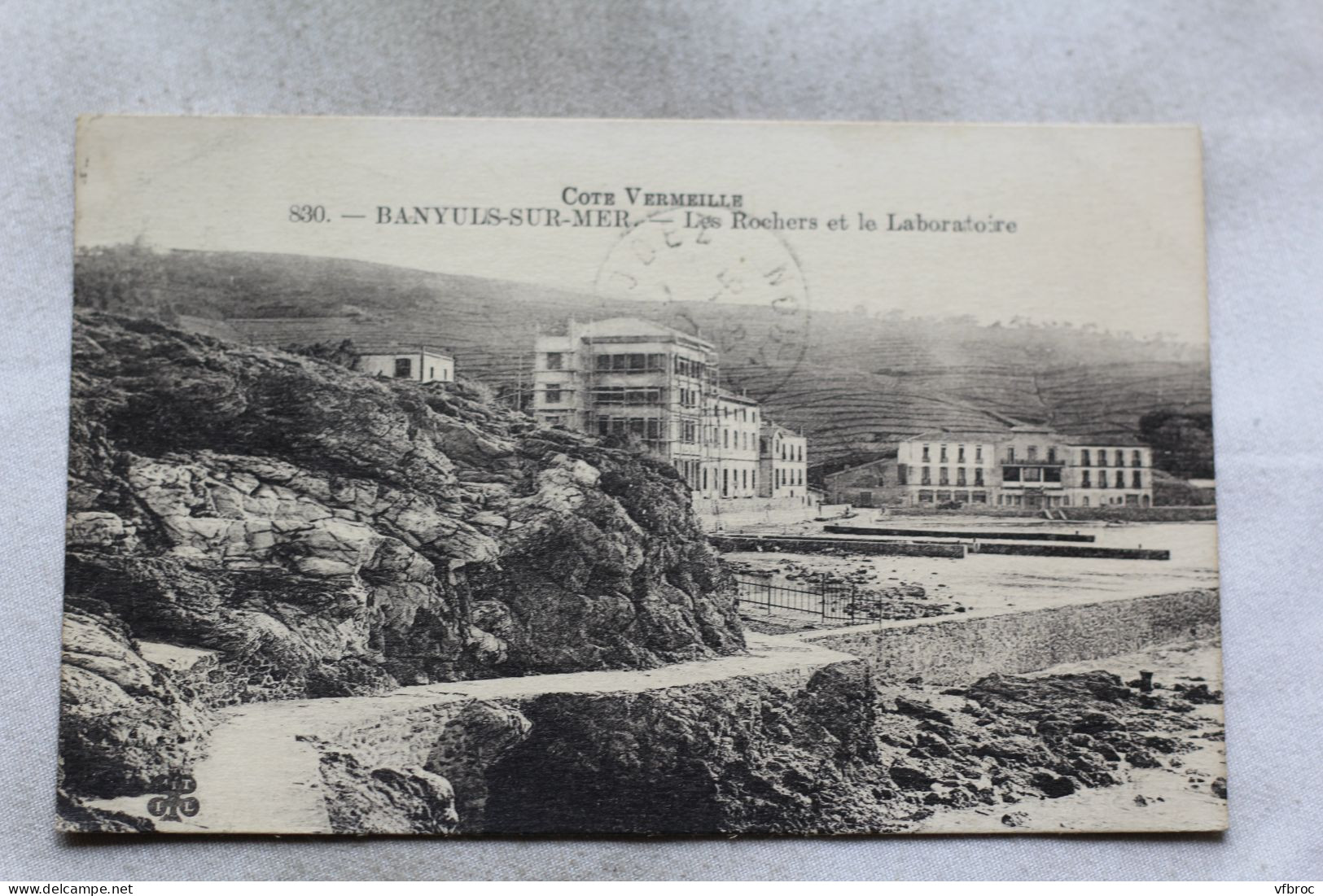 N546, Cpa 1929, Banyuls Sur Mer, Les Rochers Et Le Laboratoire, Pyrénées Orientales 66 - Banyuls Sur Mer