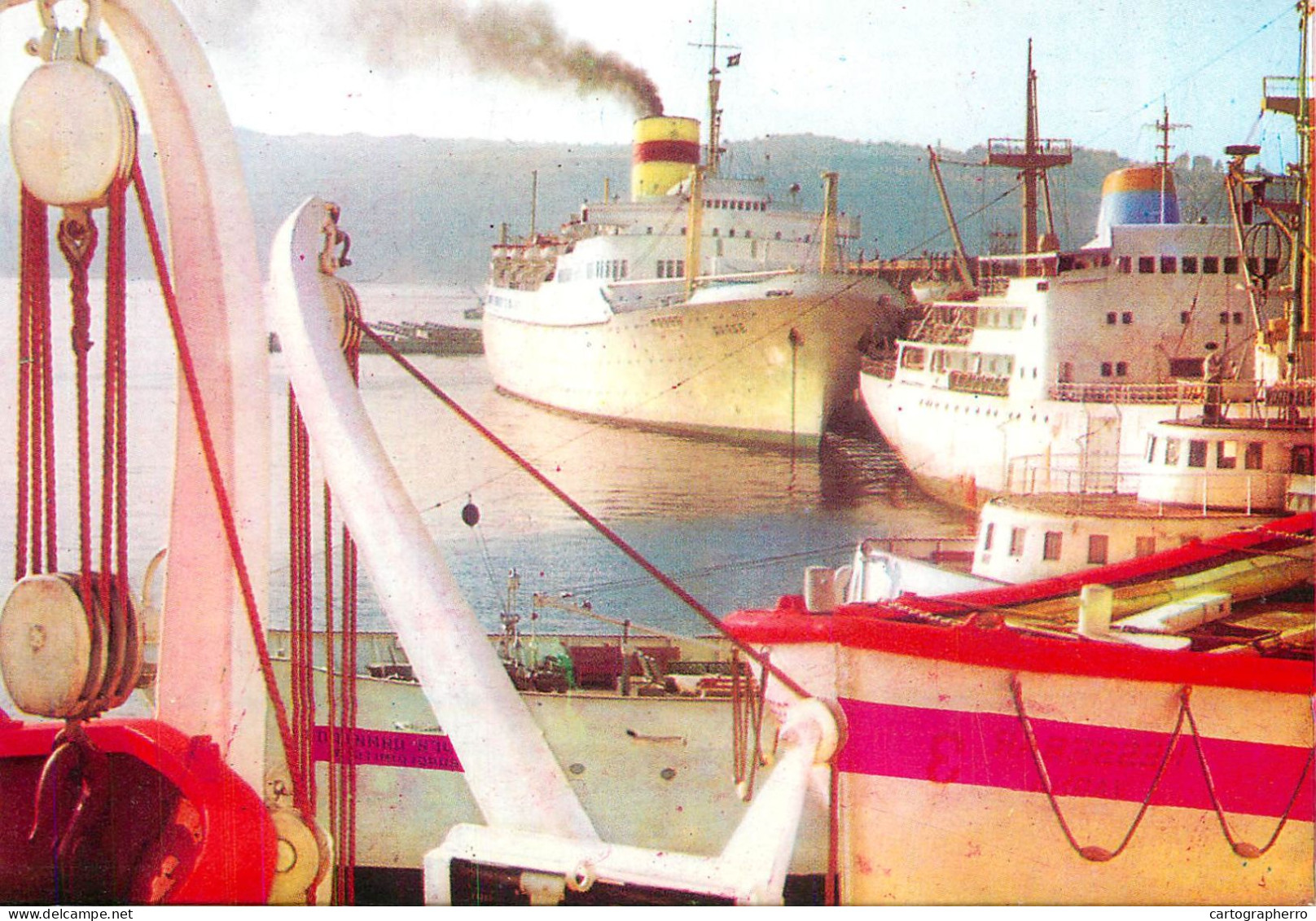 Navigation Sailing Vessels & Boats Themed Postcard Varna Harbour Ocean Liner - Sailing Vessels