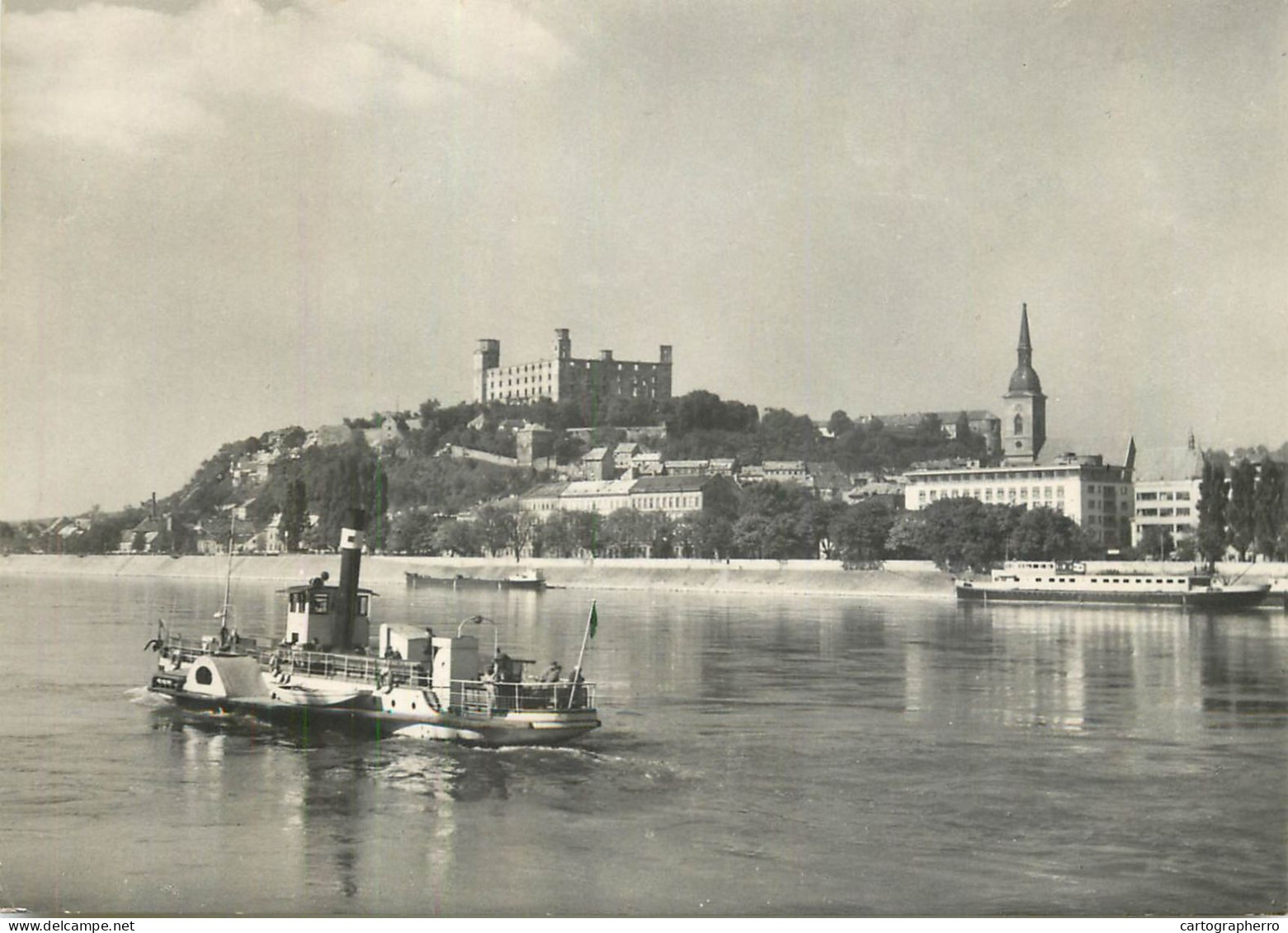 Navigation Sailing Vessels & Boats Themed Postcard Bratislava Castle Paddle Steamer - Sailing Vessels