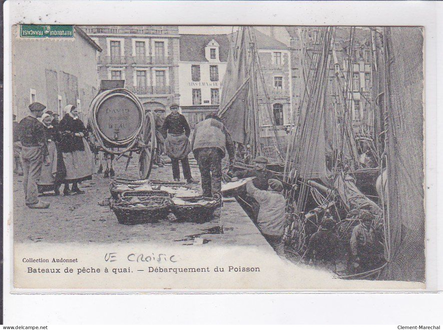LE CROISIC: Bateaux De Pêche à Quai, Débarquement Du Poisson - état - Le Croisic