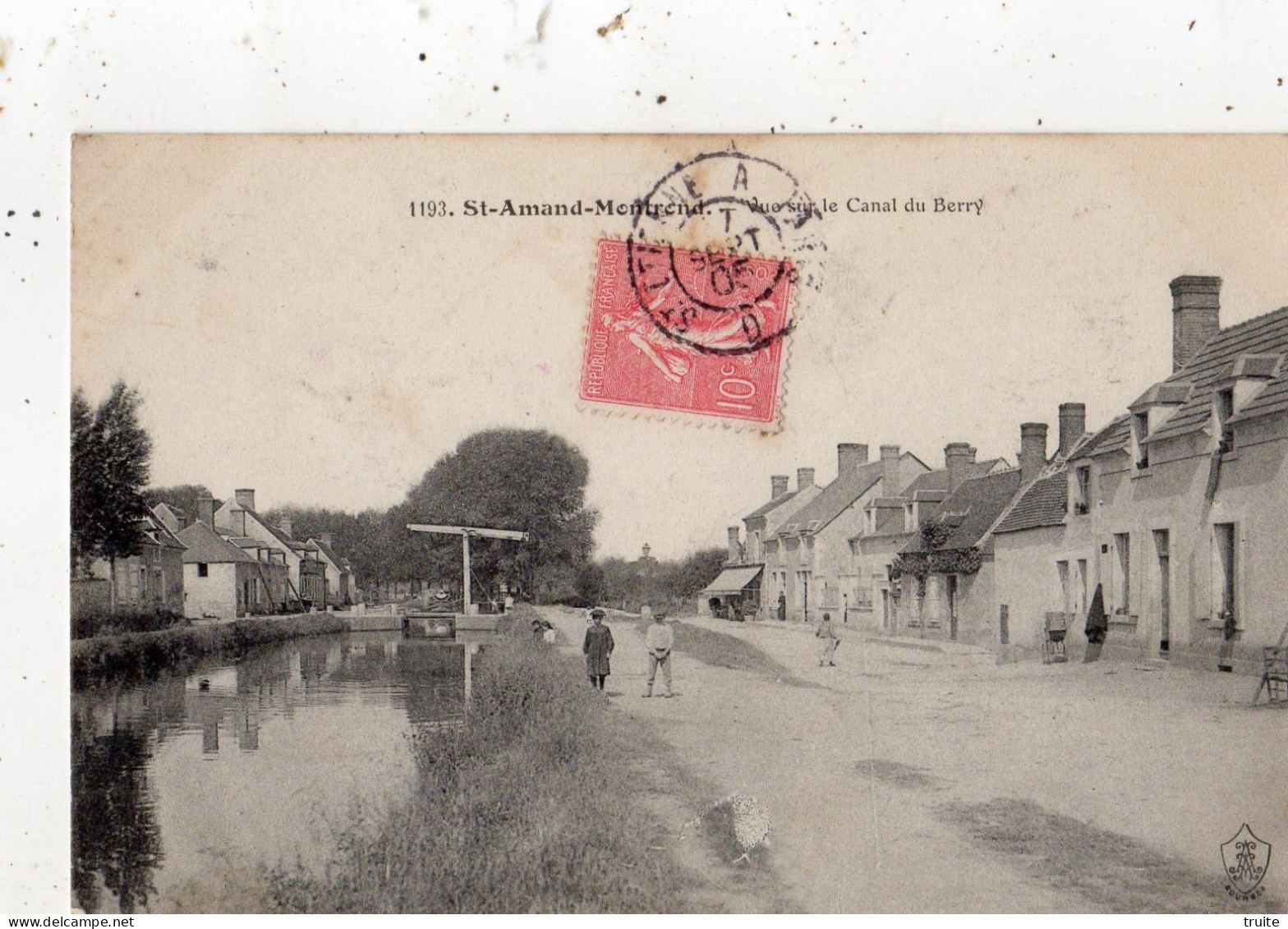 SAINT-AMAND-MONTROND VUE SUR LE CANAL DU BERRY - Saint-Amand-Montrond