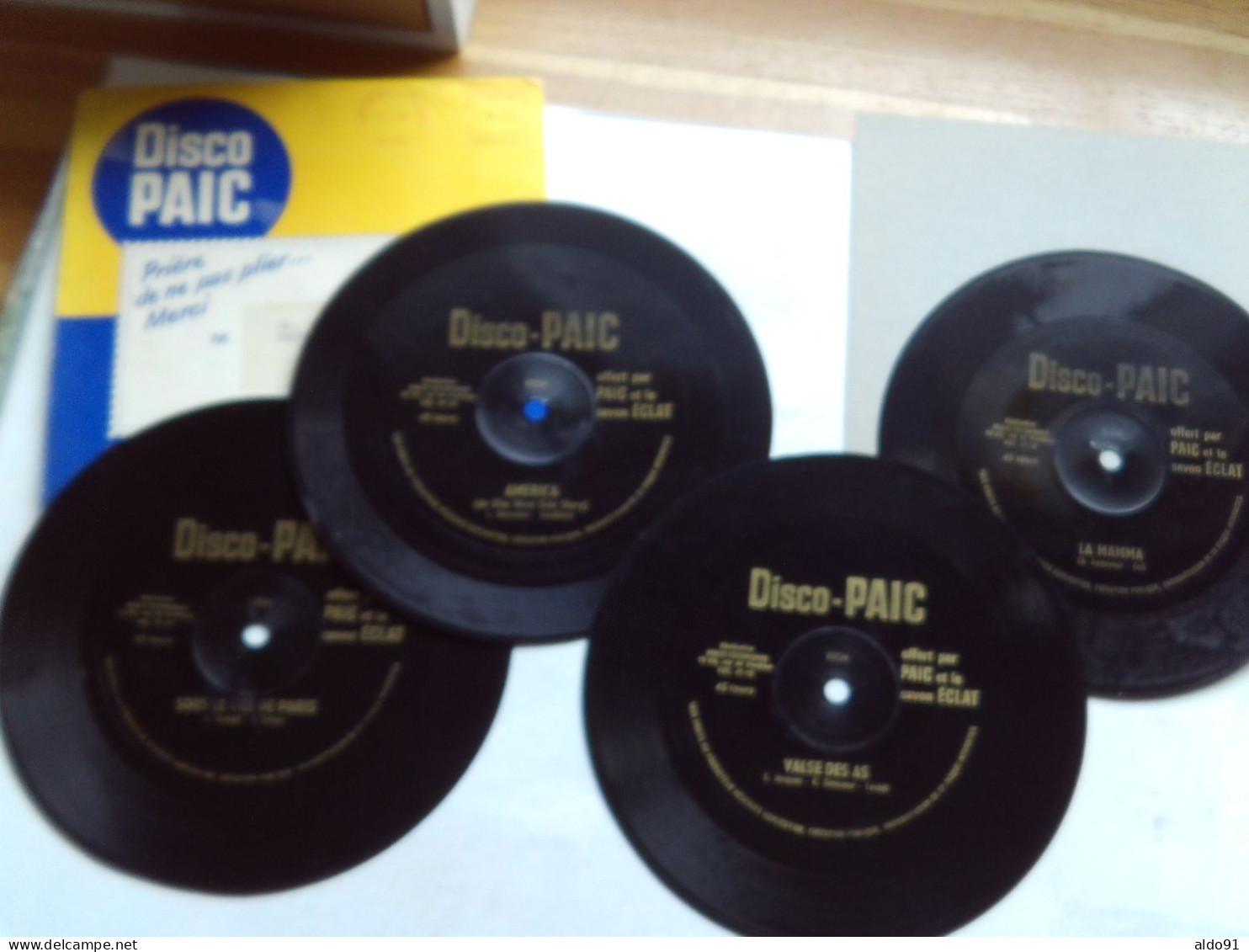 (Publicité Lessive PAIC - Disques Souples) - Disco PAIC- Pochette + 4 Disques 45 Tours  (diamètre 15,5 Cm) ...voir Scans - Autres & Non Classés