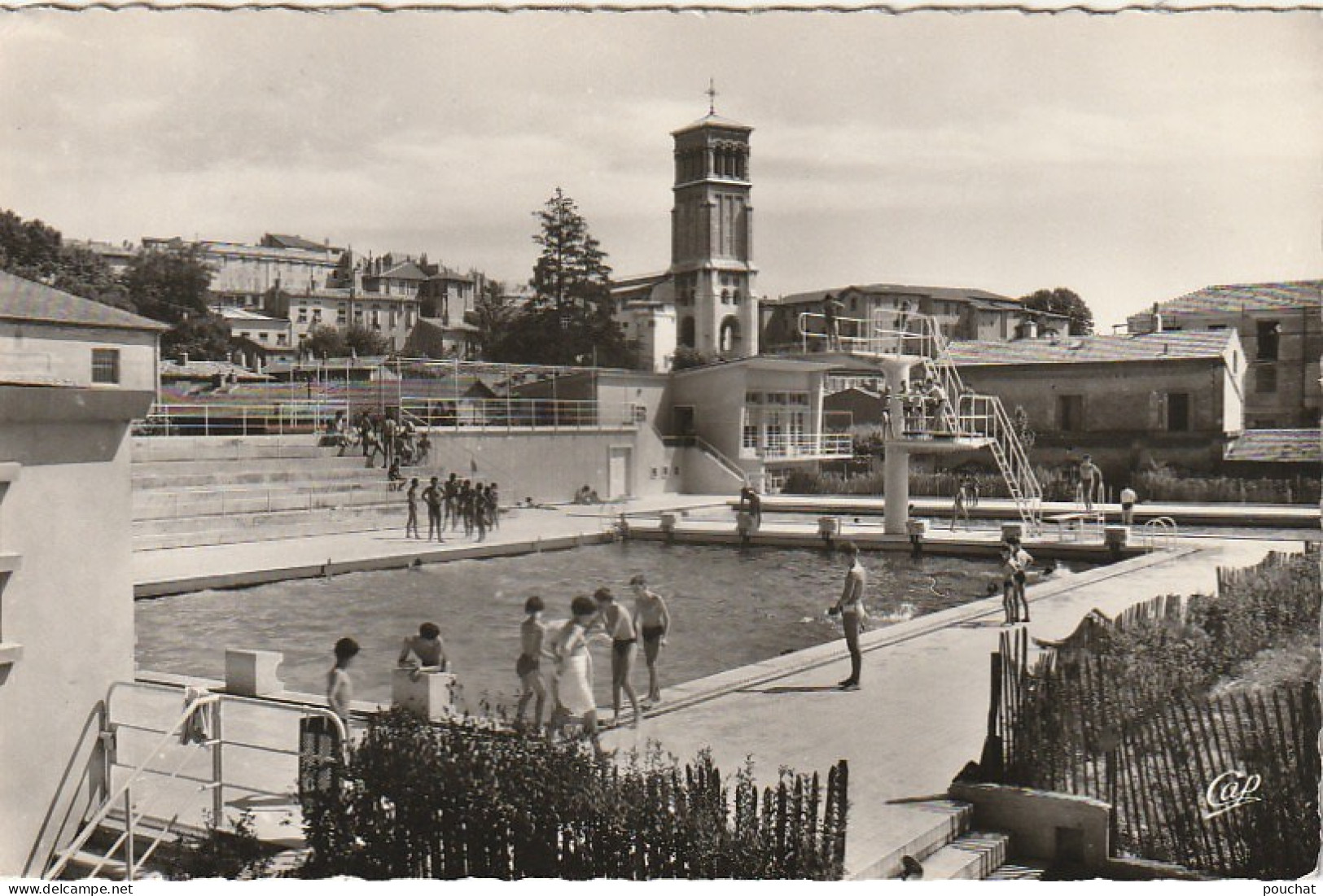 QU 6-(26) VALENCE - LA PISCINE - ENFANTS SUR LES PLONGEOIRS  - 2 SCANS - Valence