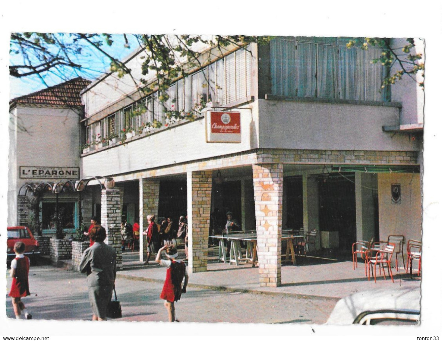 CAILLAC EN QUERCY - 46 - Un Coin De La Place - Le Restaurant NADAL - VUE RARE - TOUL 7 - - Andere & Zonder Classificatie