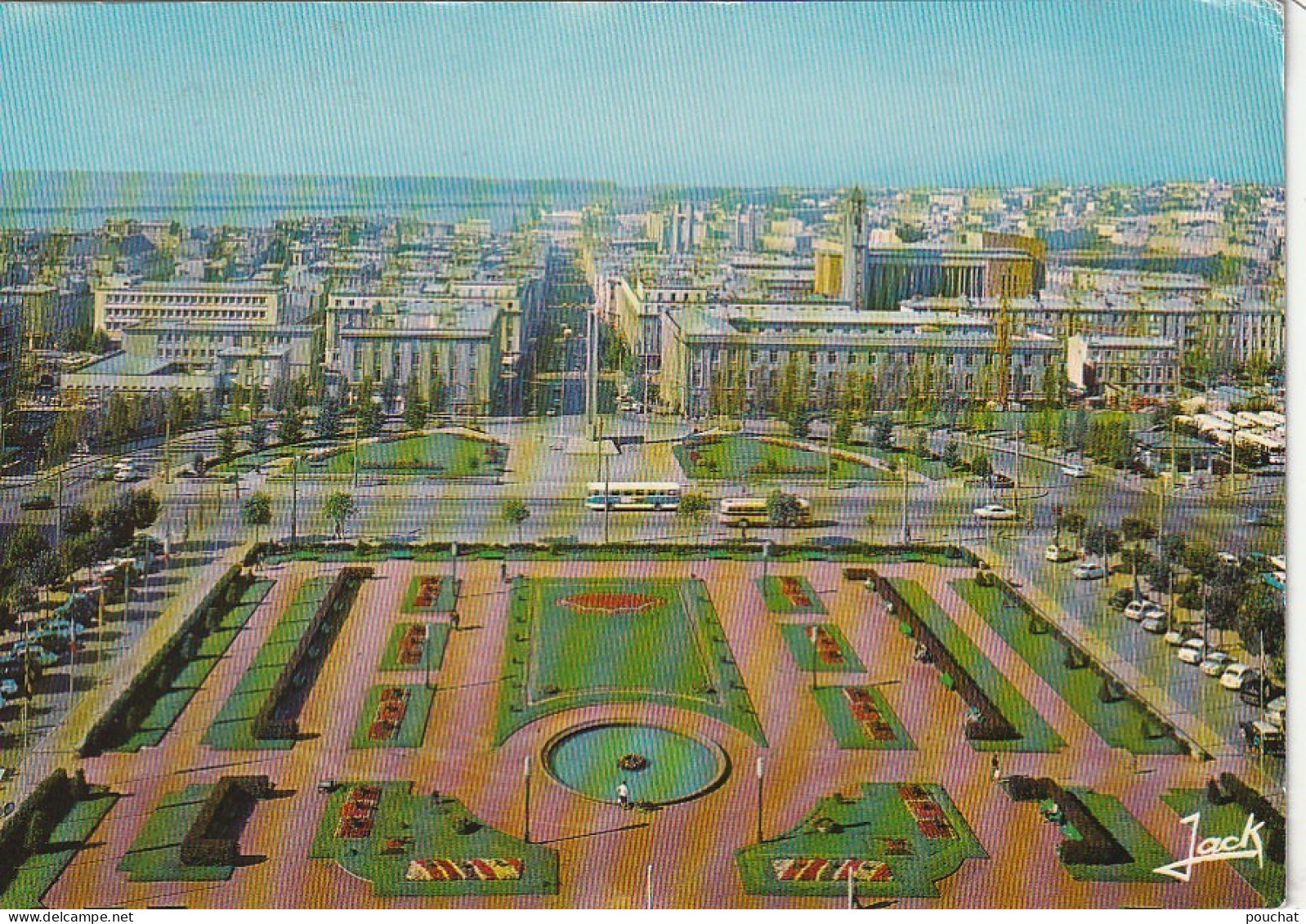 QU 12 -(29) BREST - LA PLACE DE LA LIBERTE , AU CENTRE LA RUE DE SIAM ET  MONUMENT AUX MORTS - CARTE COULEURS - 2 SCANS - Brest