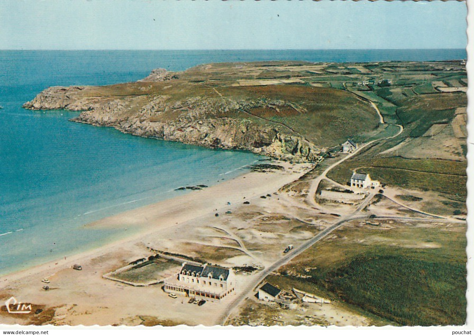 QU 12-(29) POINTE DU RAZ - LA BAIE DES TREPASSES - VUE AERIENNE - CARTE COULEURS - 2 SCANS - La Pointe Du Raz