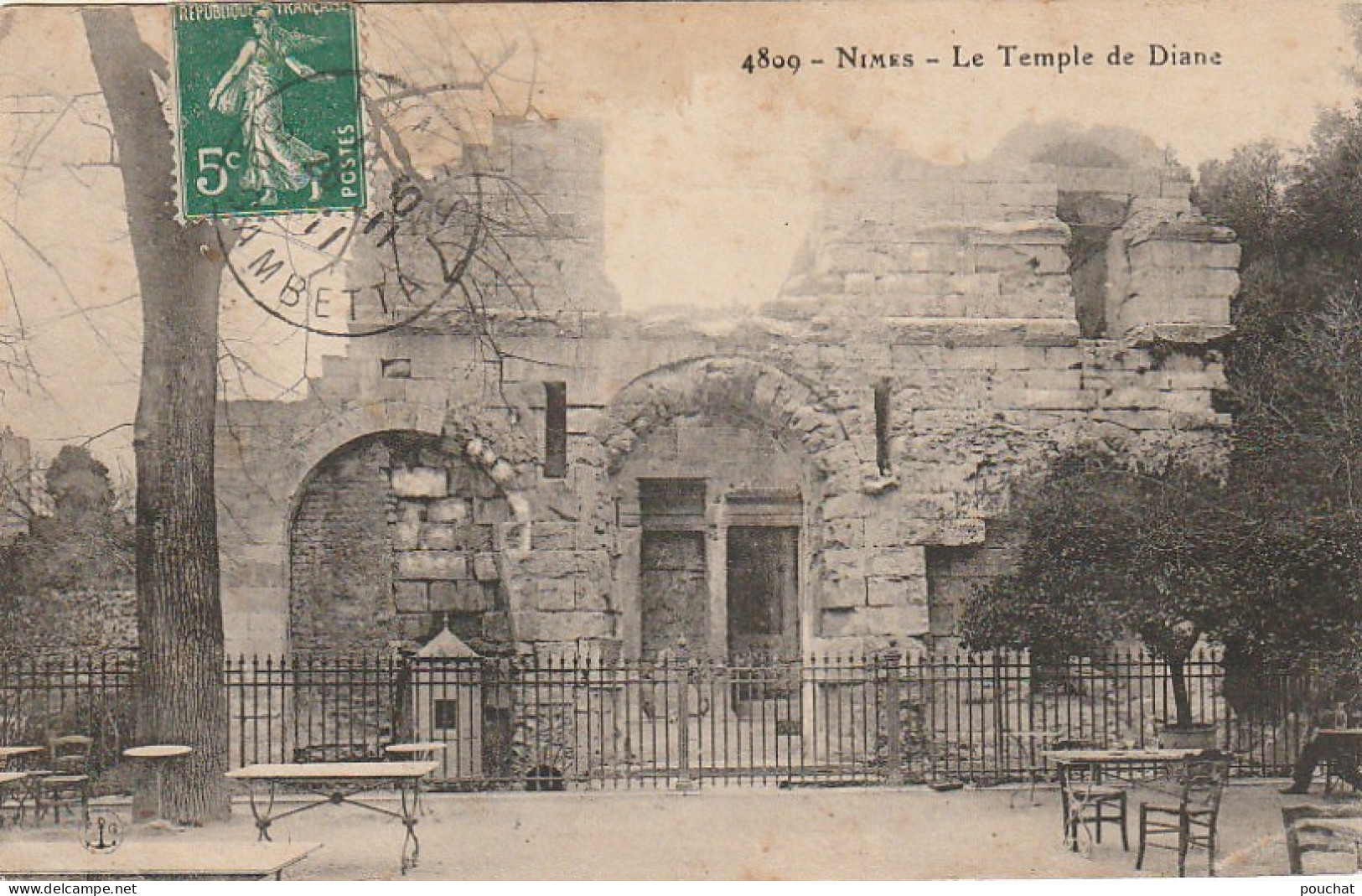 QU 14-(30) NIMES - LE TEMPLE DE DIANE - 2 SCANS  - Nîmes