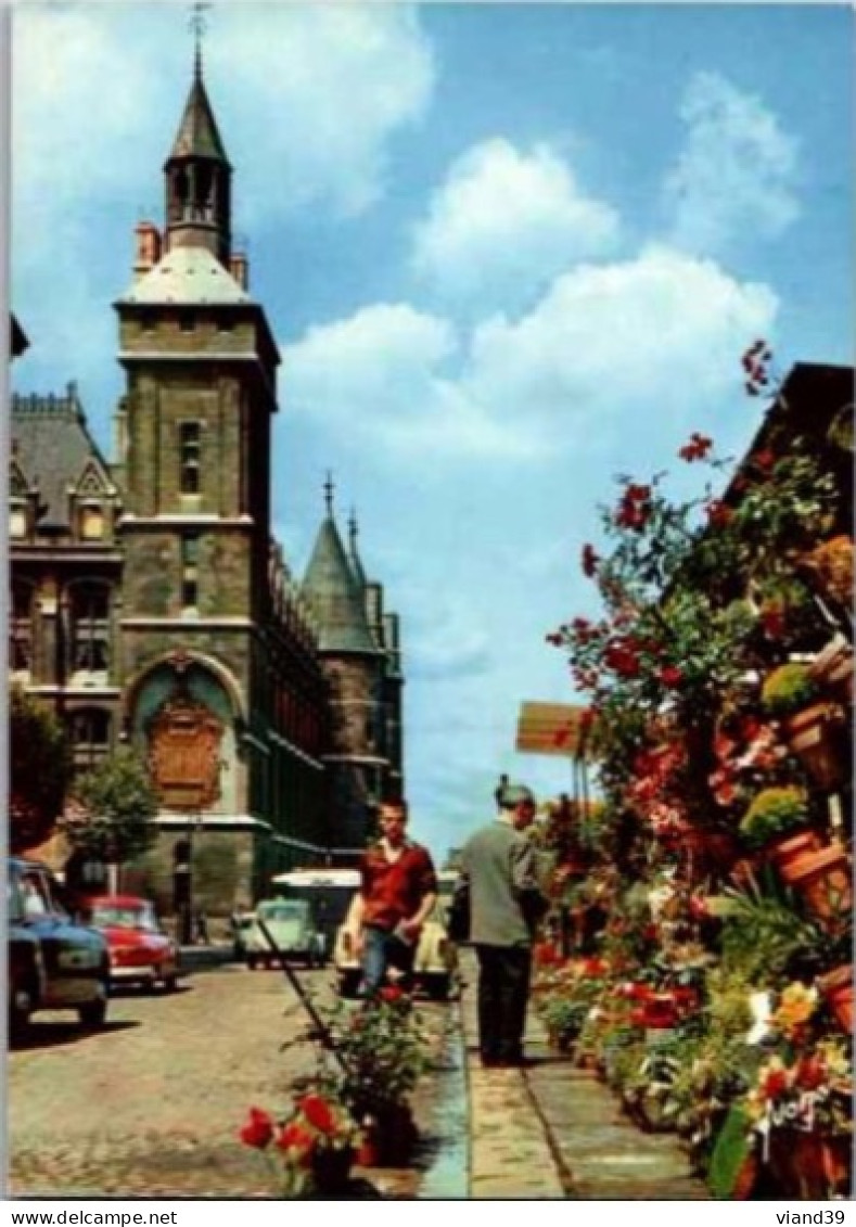 PARIS. -  Le Marché Aux Fleurs Et La Tour De L'Horloge.     -   Non  Circulée. - Other Monuments