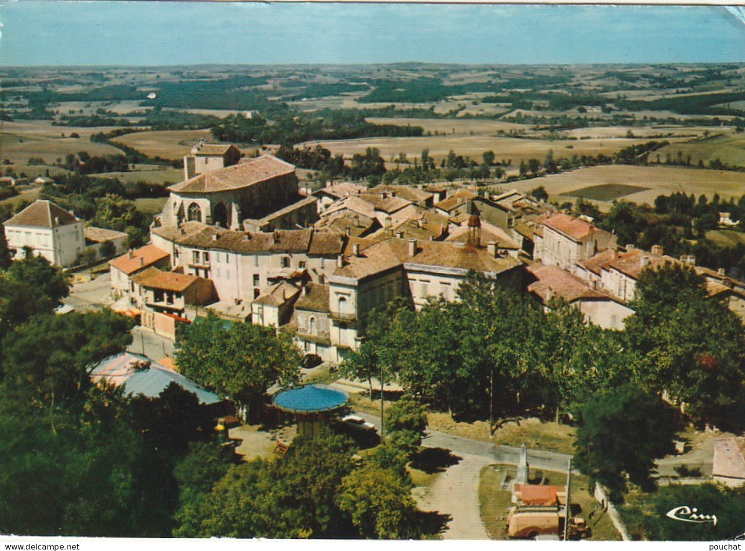 QU 18-(32) MIRADOUX - VUE GENERALE AERIENNE - MANEGE - CARTE COULEURS - 2 SCANS - Other & Unclassified