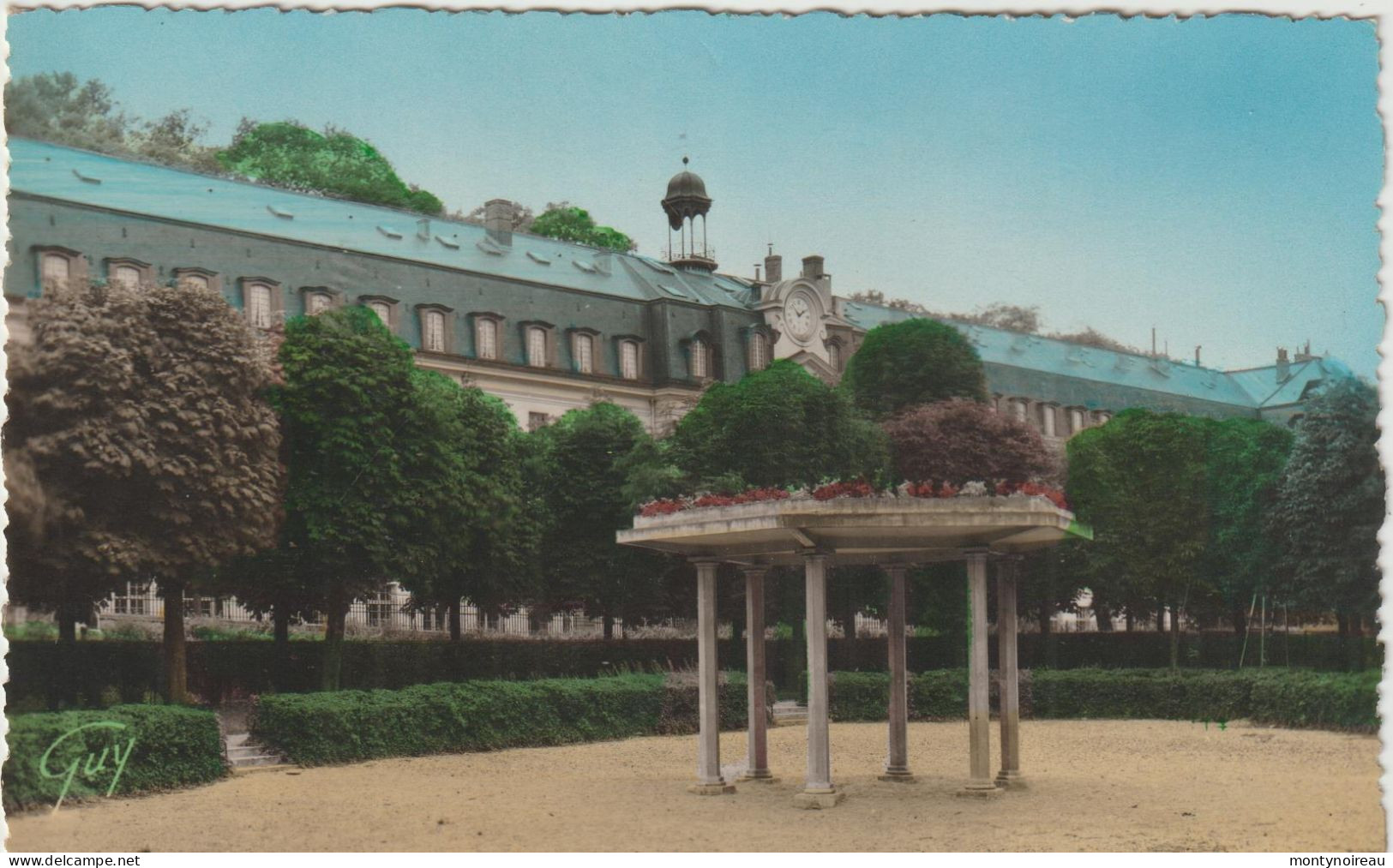 Hauts De Seine : SEVRES : Le  Square Et Cnetre  International - Sevres