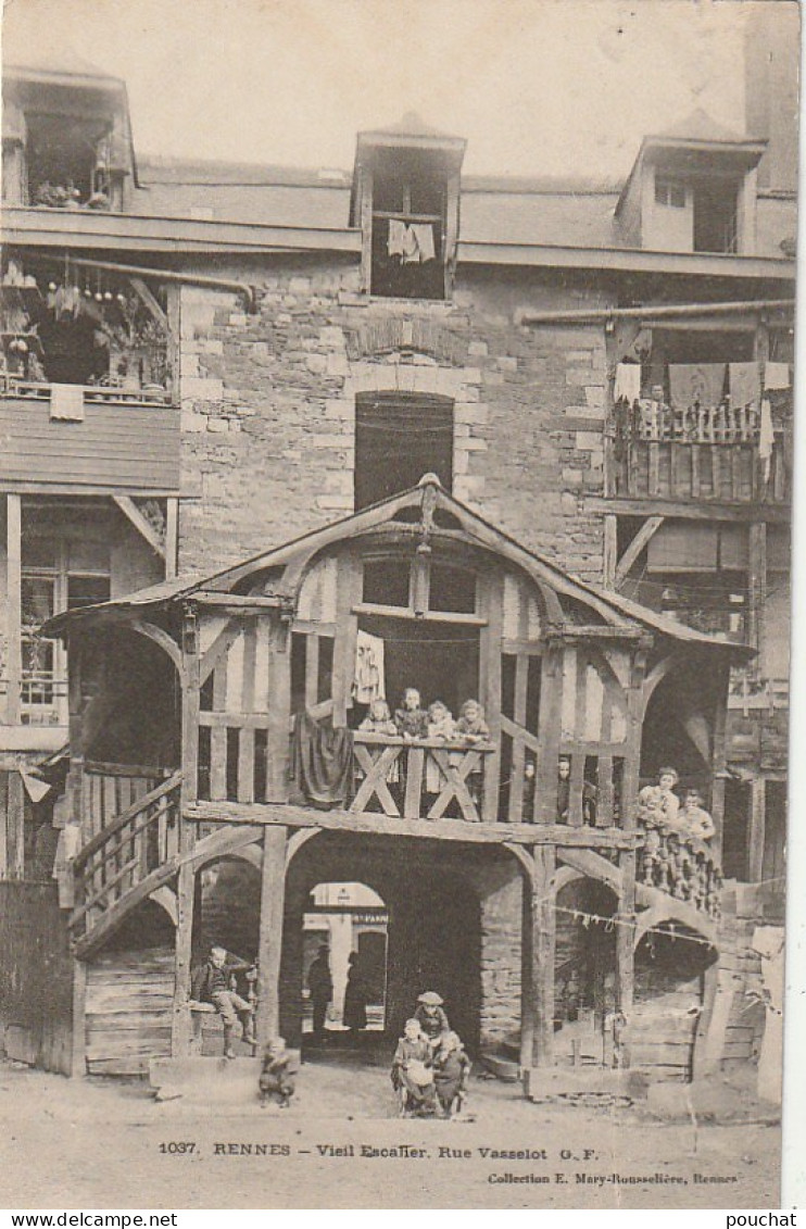 RE 3-(35) RENNES - VIEIL ESCALIER , RUE VASSELOT - ANIMATION - 2 SCANS - Rennes