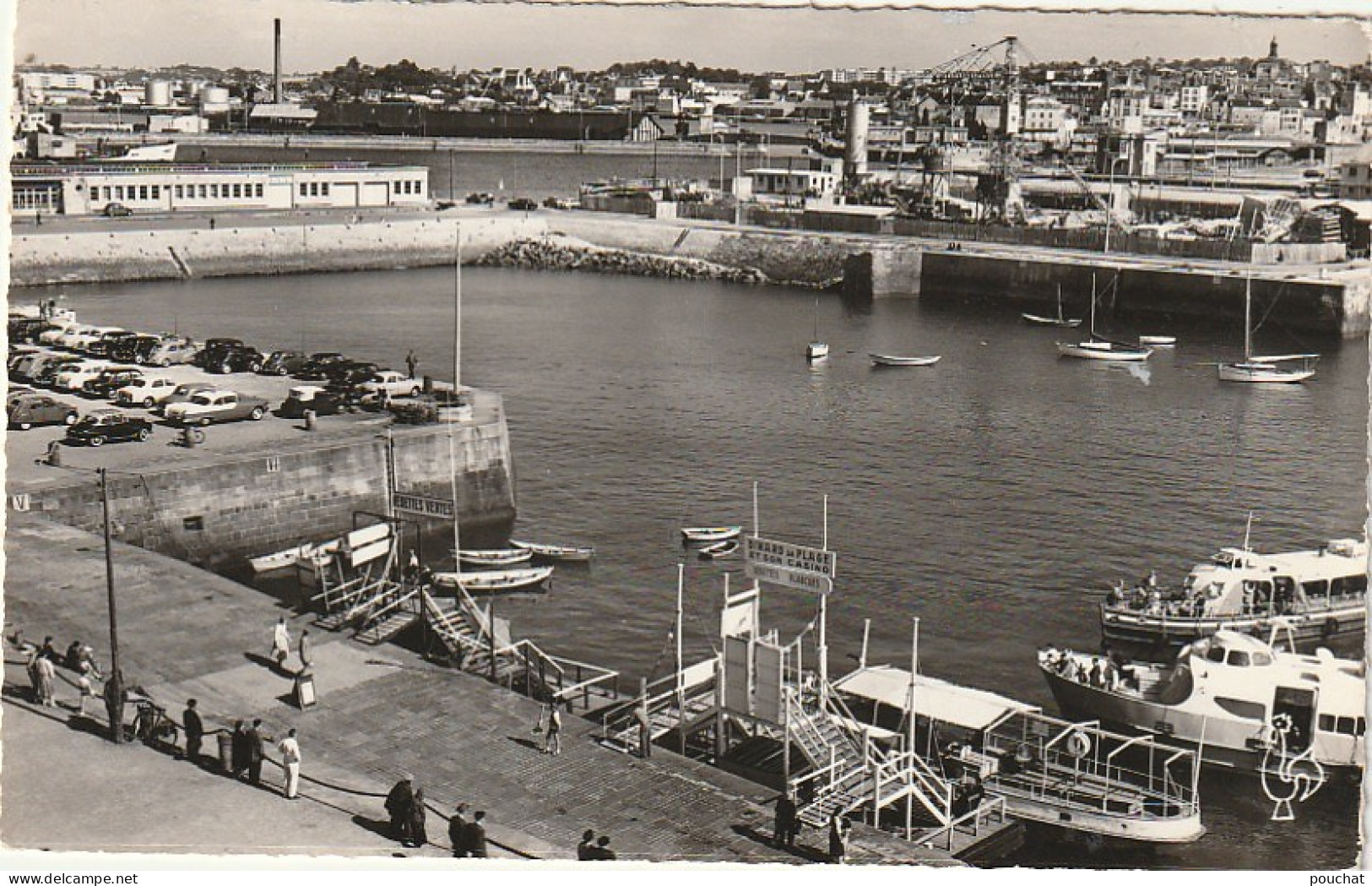 RE 4-(35) SAINT MALO - L' EMBARCADERE DES VEDETTES POUR DINARD - A GAUCHE , LA GARE MARITIME  - 2 SCANS - Saint Malo