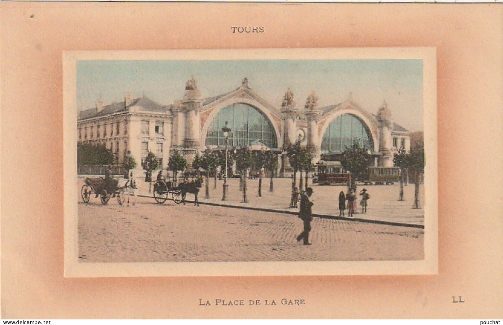 RE 7-(37) TOURS - LA PLACE DE LA GARE - ANIMATION - CALECHES - CARTE COLORISEE - 2 SCANS - Tours