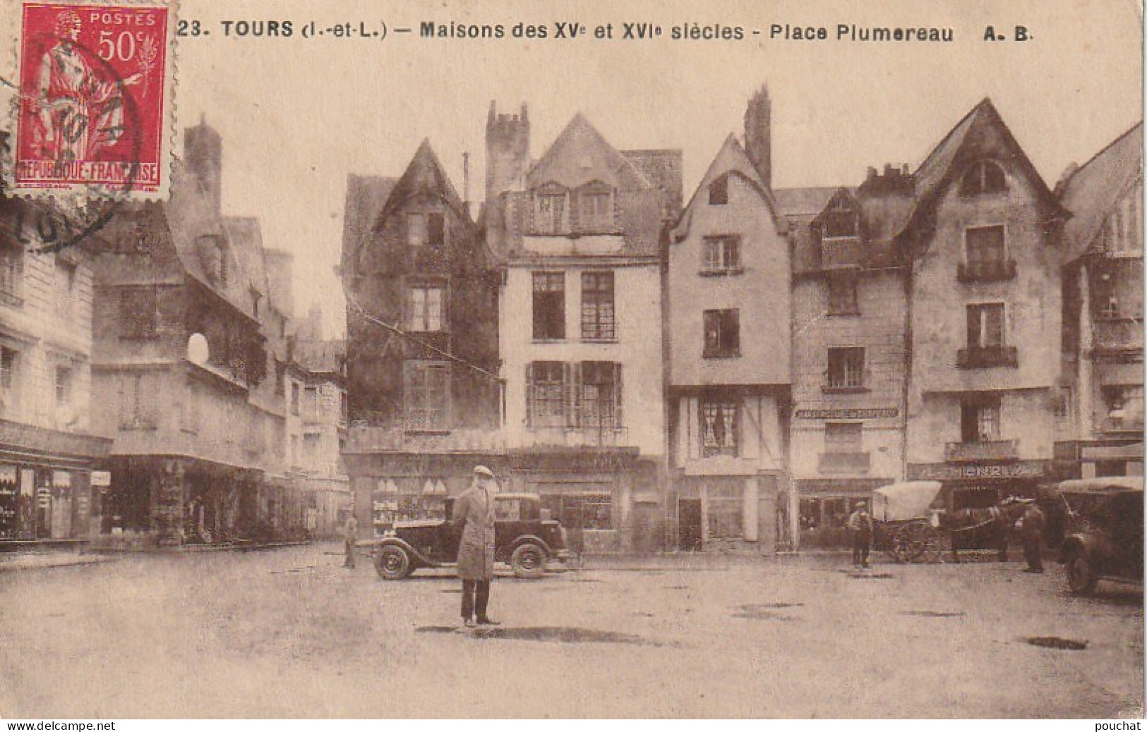 RE 7-(37) TOURS - MAISONS DES XVe ET XVIe SIECLES - PLACE PLUMEREAU - COMMERCES - ANIMATION- 2 SCANS - Tours