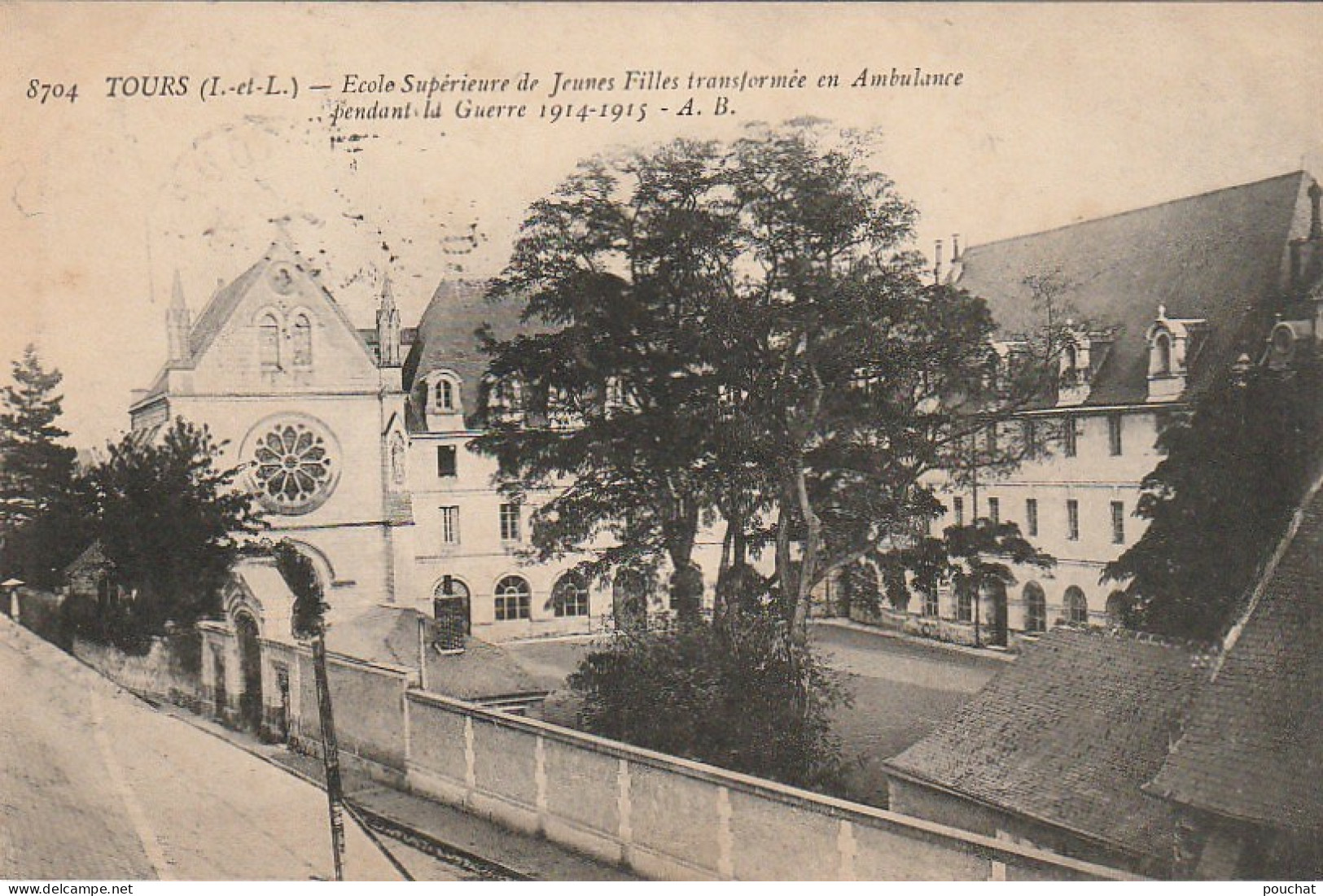 RE 7-(37) TOURS - ECOLE SUPERIEURE DE JEUNES FILLES TRANSFORMEE EN AMBULANCE PENDANT LA GUERRE 1914 - 2 SCANS - Tours