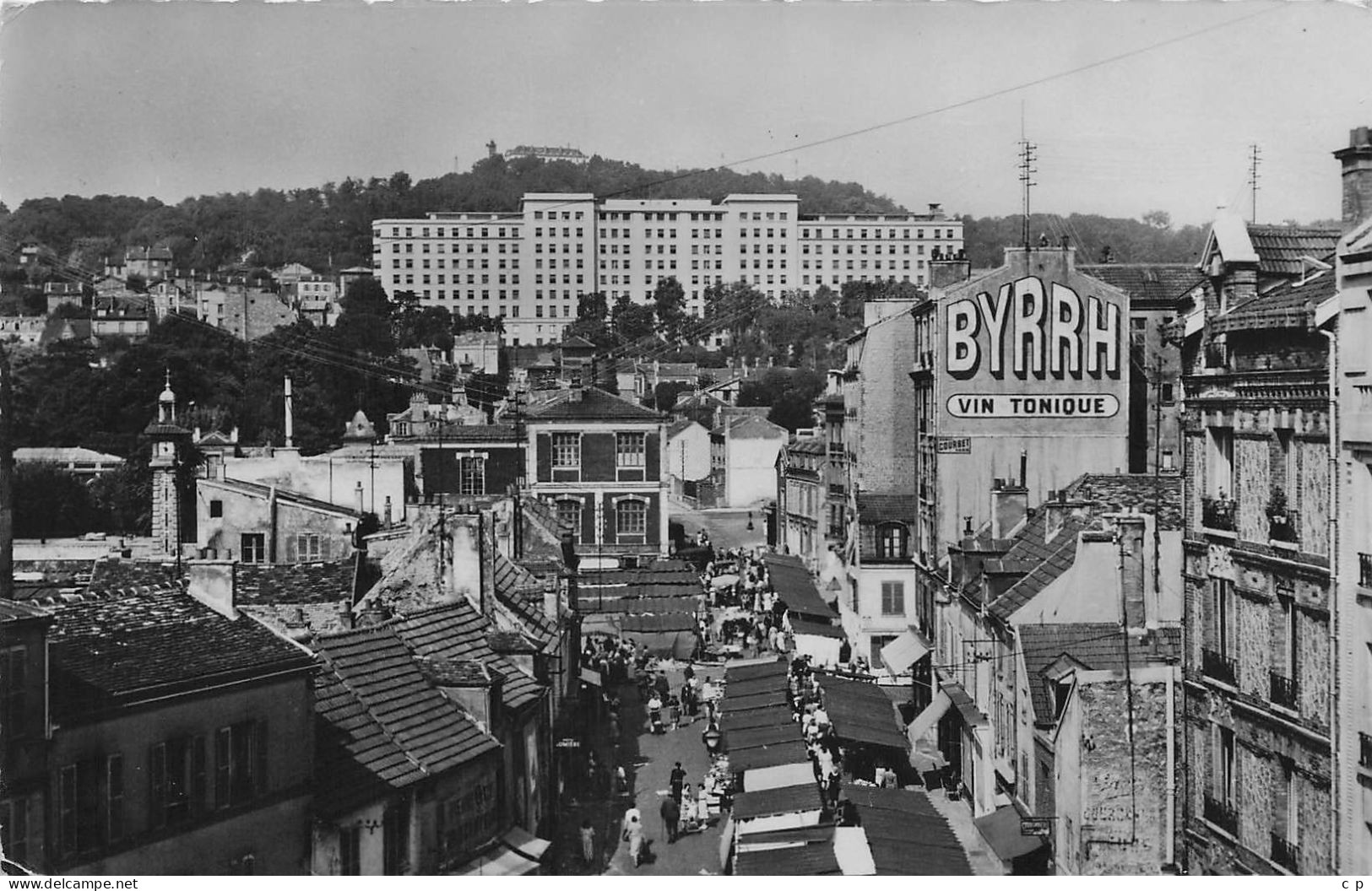 Suresnes  - Place Generale Leclerc - L'Hopital Foch - Byrrh - Publicité -  CPSM °J - Suresnes