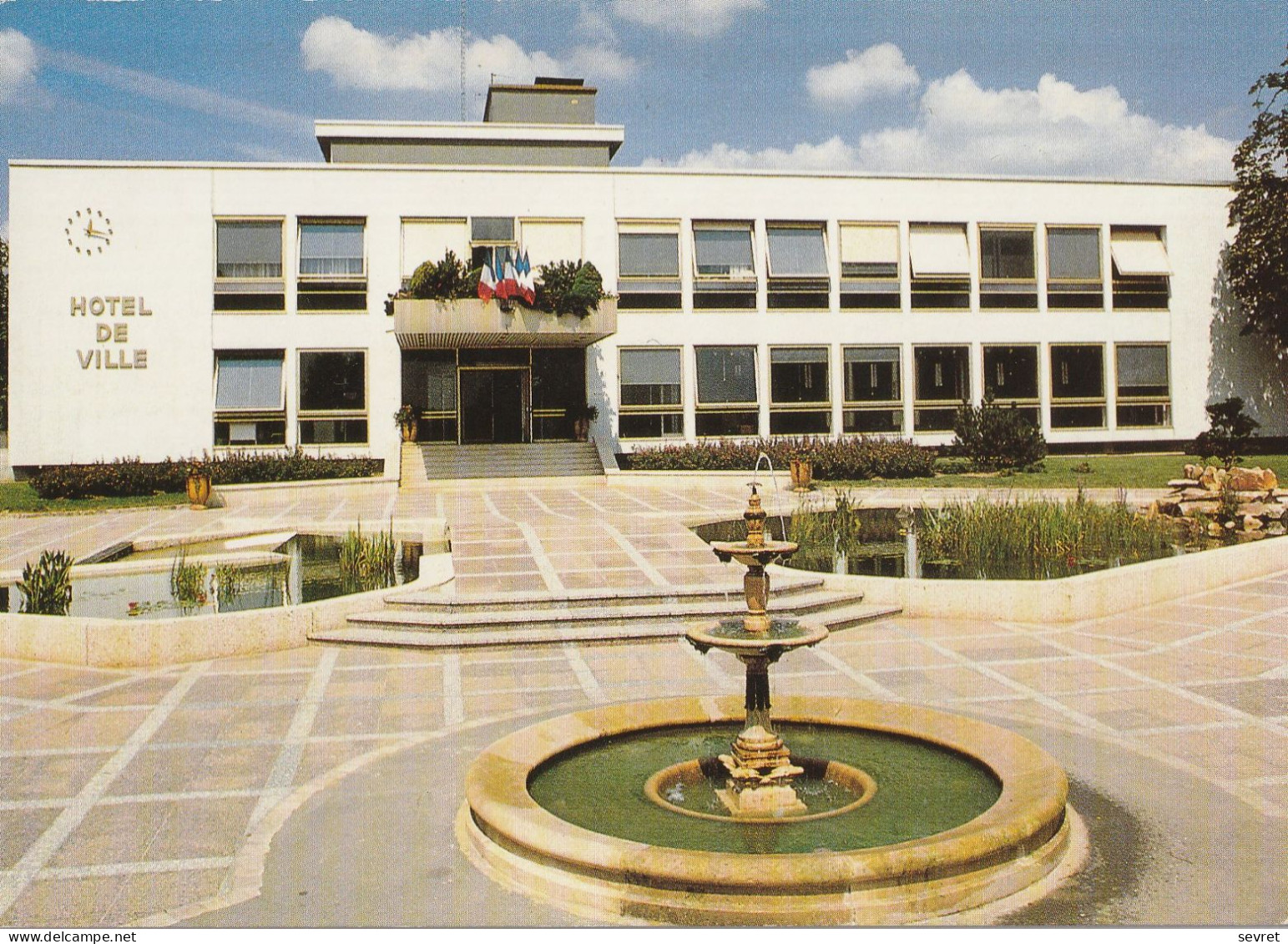 ANTONY . - L'Hôtel De Ville. CPM - Antony