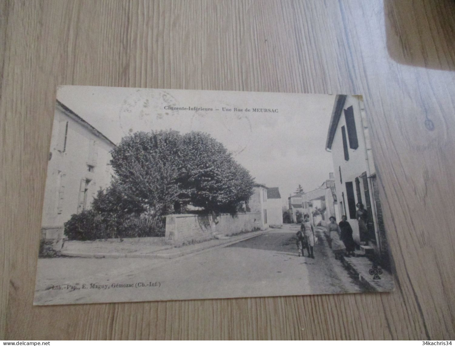 CPA 17 Charente Maritime Une Rue De Meursac - Other & Unclassified