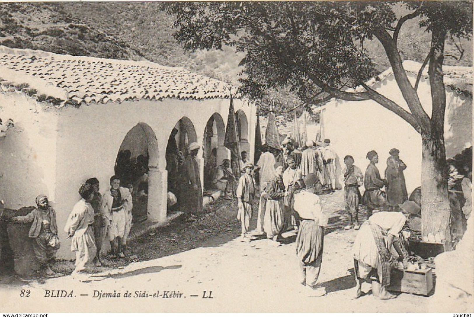 RE 23- (ALGERIE) BLIDA - DJEMAA DE SIDI EL KEBIR - ANIMATION - 2 SCANS - Blida