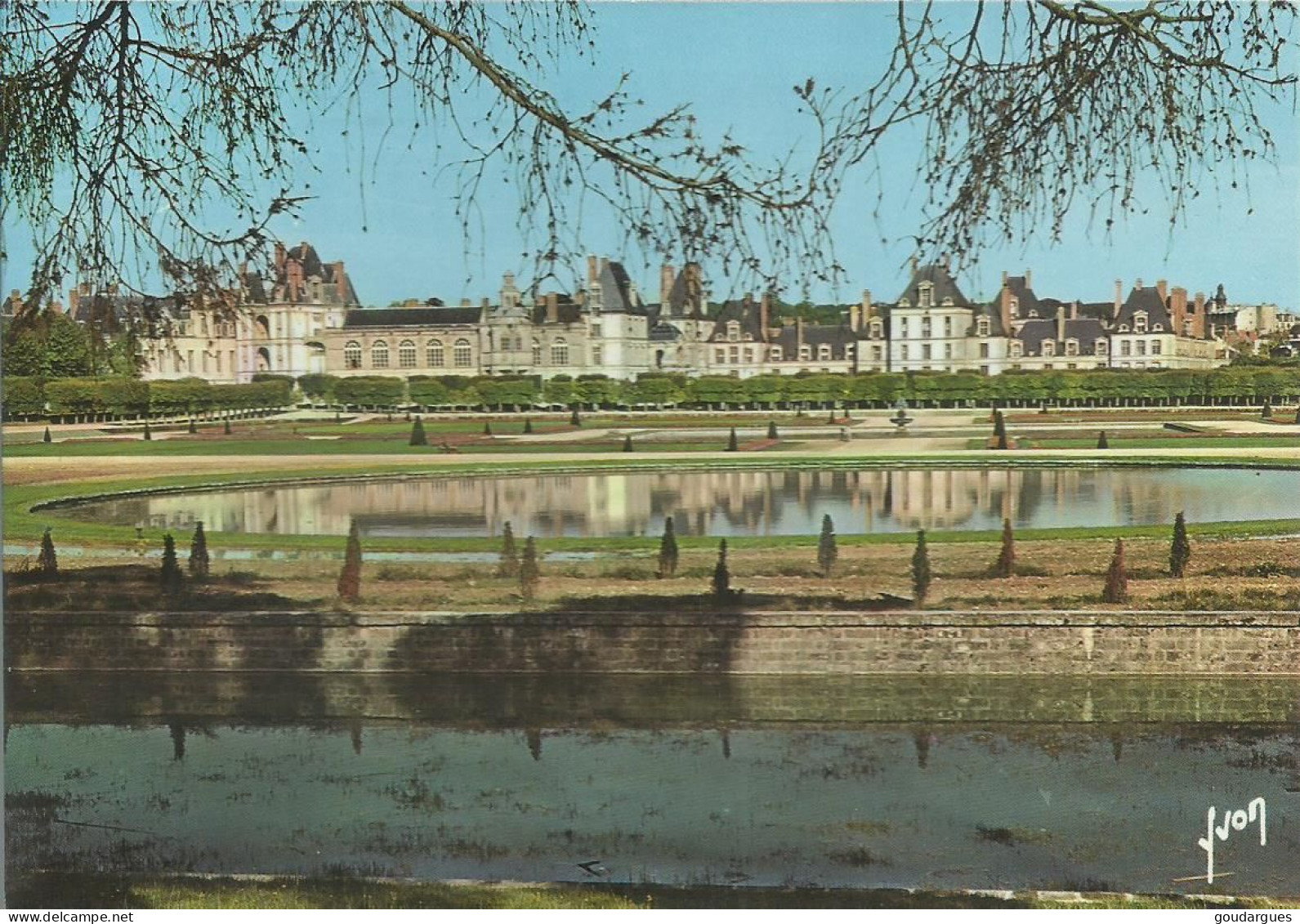 Château De Fontainebleau - Le Parc Et Le Château - Flamme Datée 9-4-84 De Fontainebleau - (P) - Fontainebleau