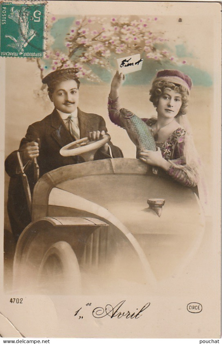 SO 4- CARTE FANTAISIE 1er AVRIL - COUPLE AU VOLANT D' UNE AUTOMOBILE - 2 SCANS - April Fool's Day