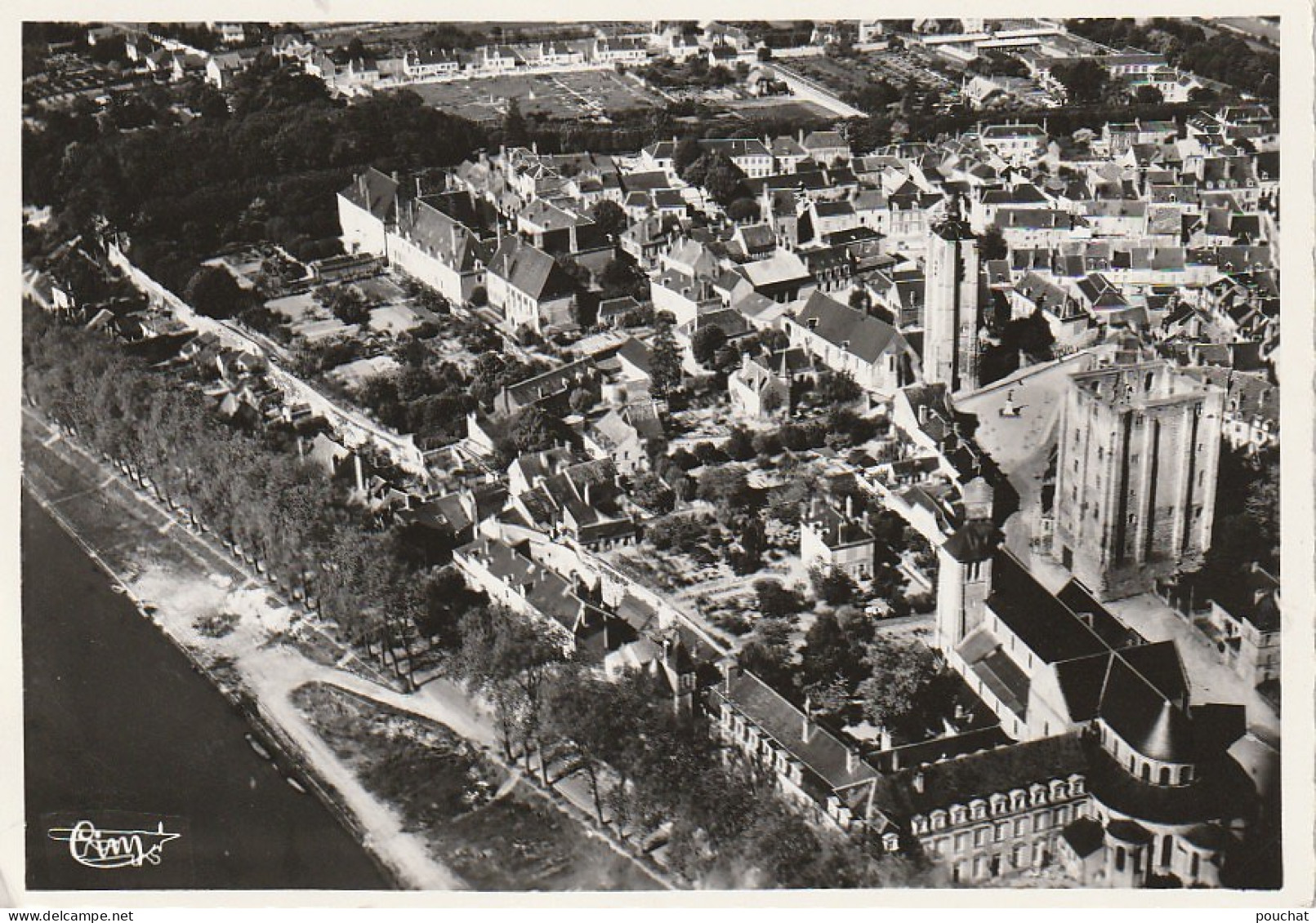 SO 8-(45) BEAUGENCY - VUE AERIENNE SUR LES QUAIS DE LA LOIRE ET LA PLACE SAINT FIRMIN - 2 SCANS - Beaugency